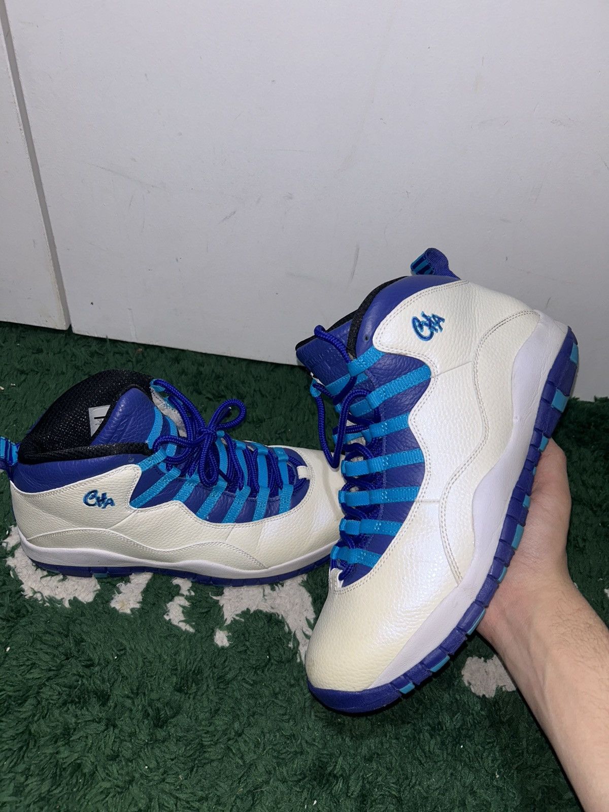 Size 11 - Air Jordan 10 Retro Charlotte Hornets Preowned