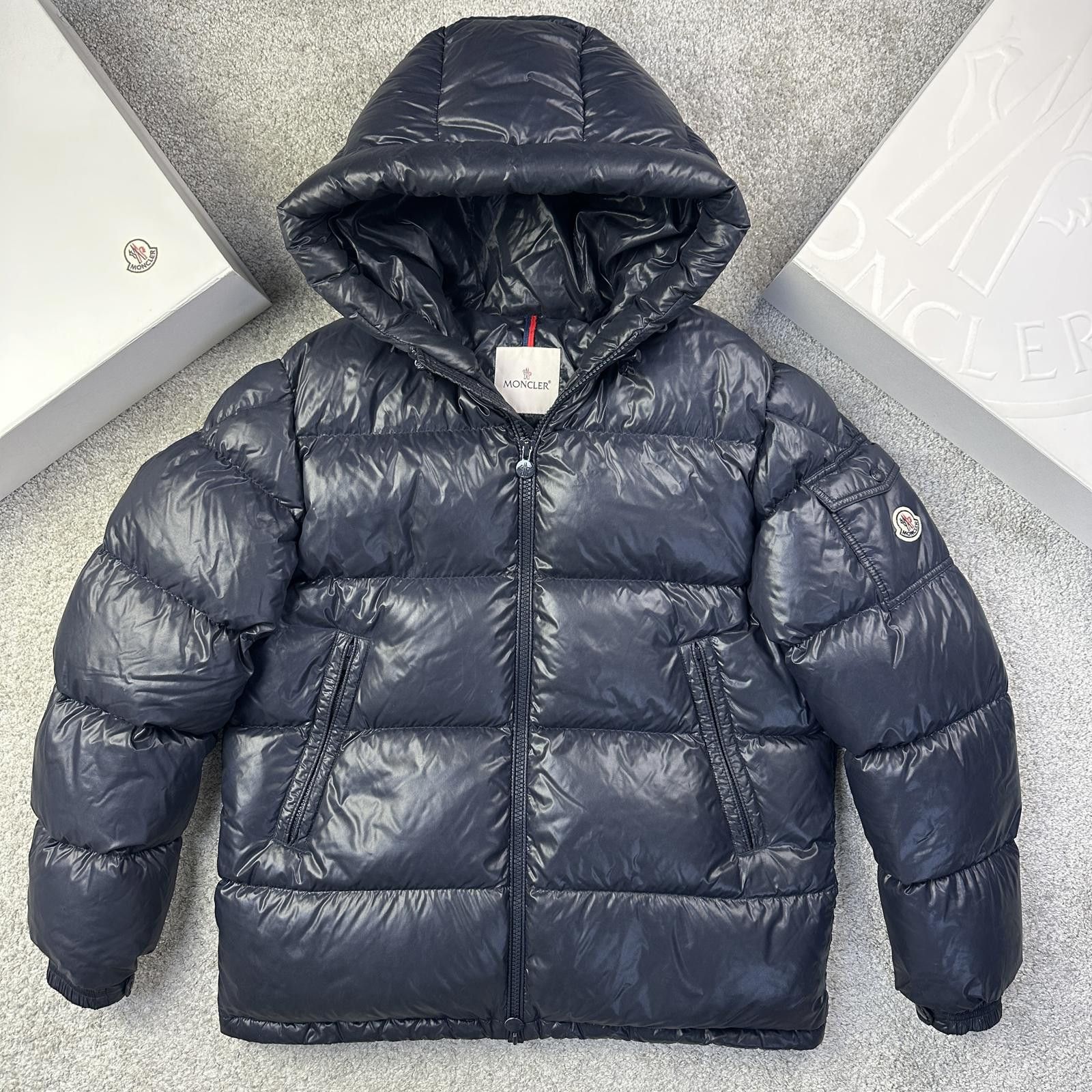 Moncler Moncler Ecrins Size 4 Size US L / EU 52-54 / 3 - 1 Thumbnail