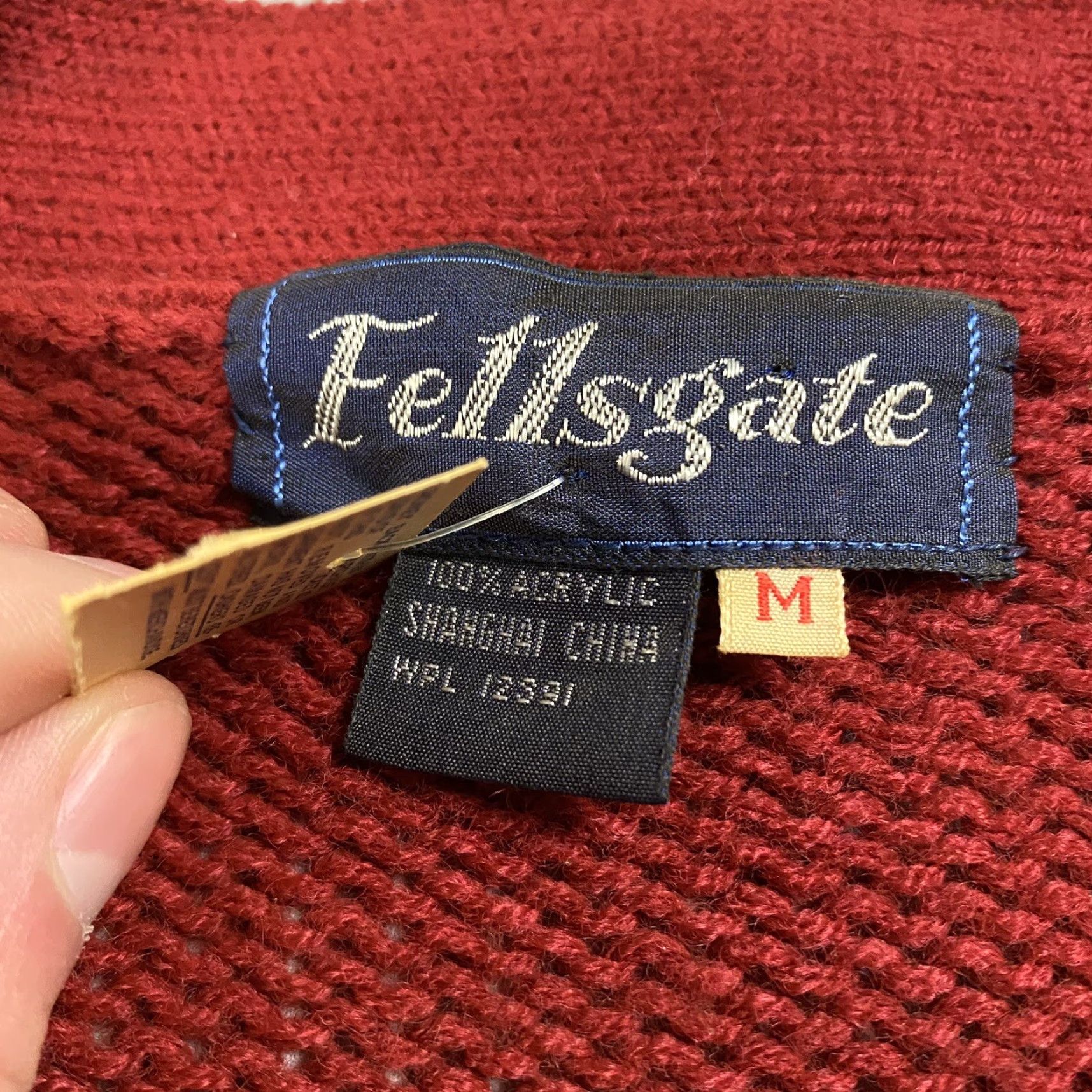 Vintage VINTAGE Fellsgate Cable Knit Cardigan Sweater M Red 80s Unisex Adults Size US M / EU 48-50 / 2 - 5 Thumbnail