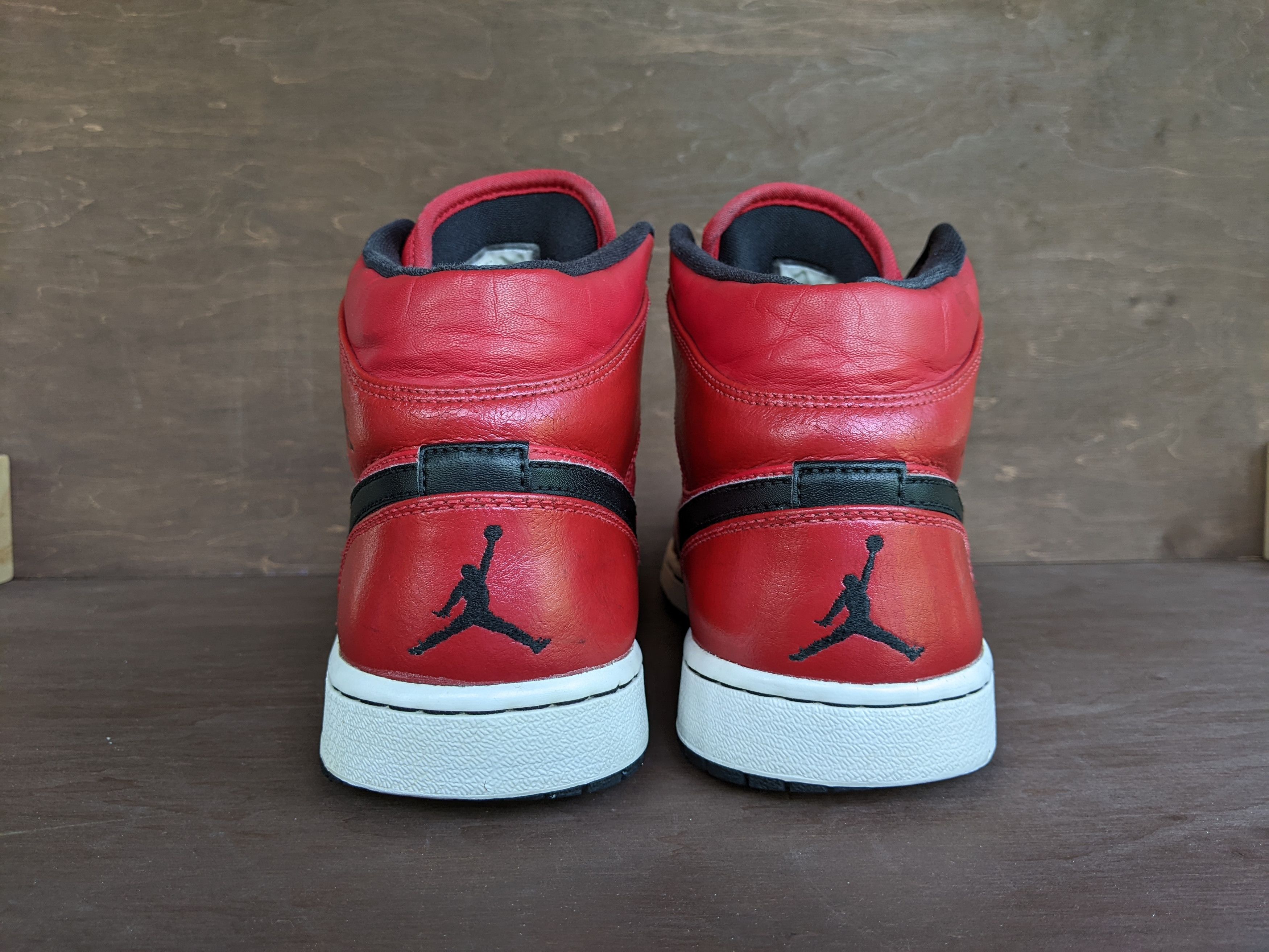 Jordan Brand Nike Air Jordan 1 Mid Gym Red Black Patent US 11 Size US 11 / EU 44 - 12 Thumbnail