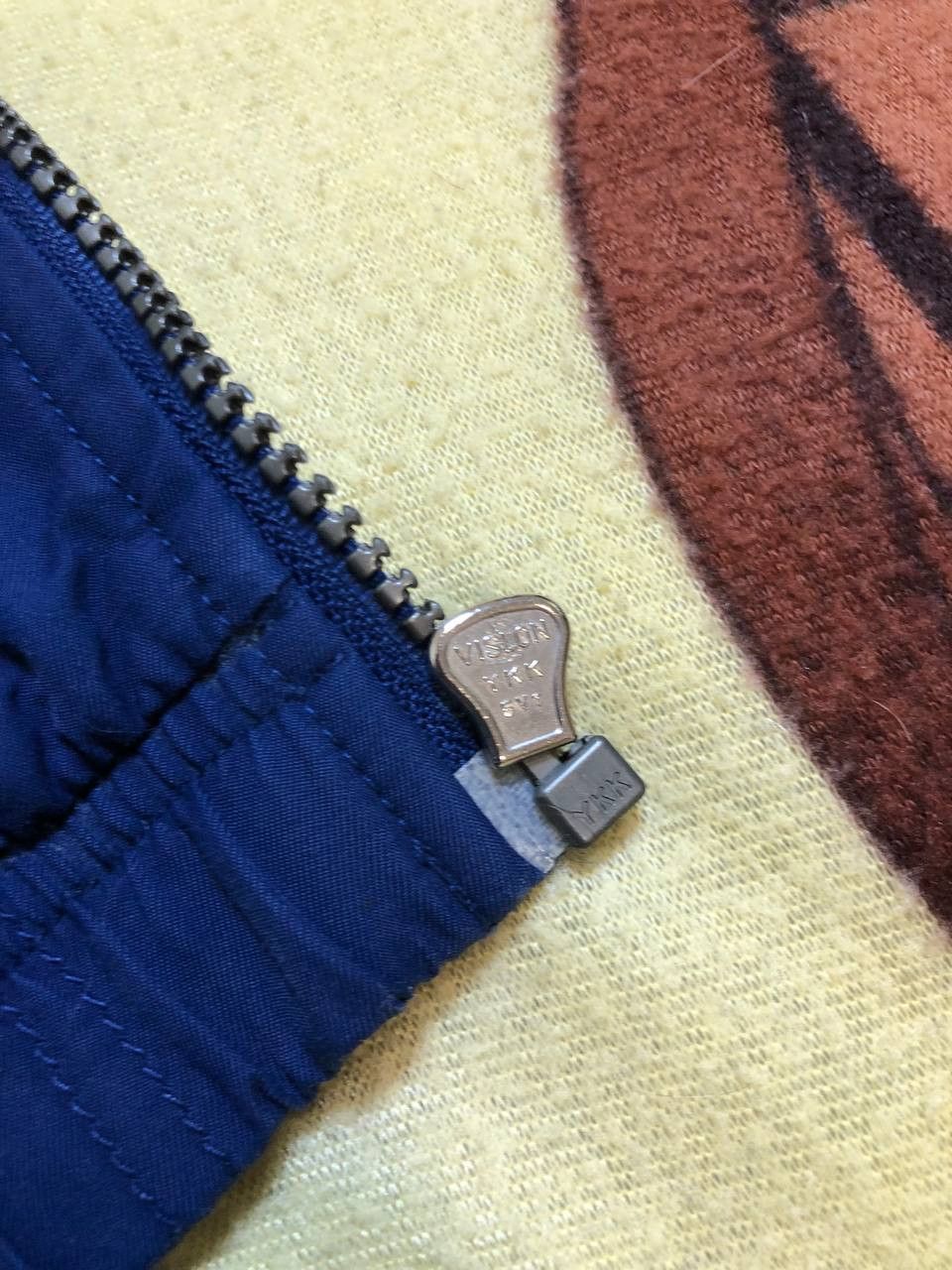 Nike Vintage 90s Nike Maroon Full Zip Windbreaker Jacket Size US L / EU 52-54 / 3 - 18 Thumbnail
