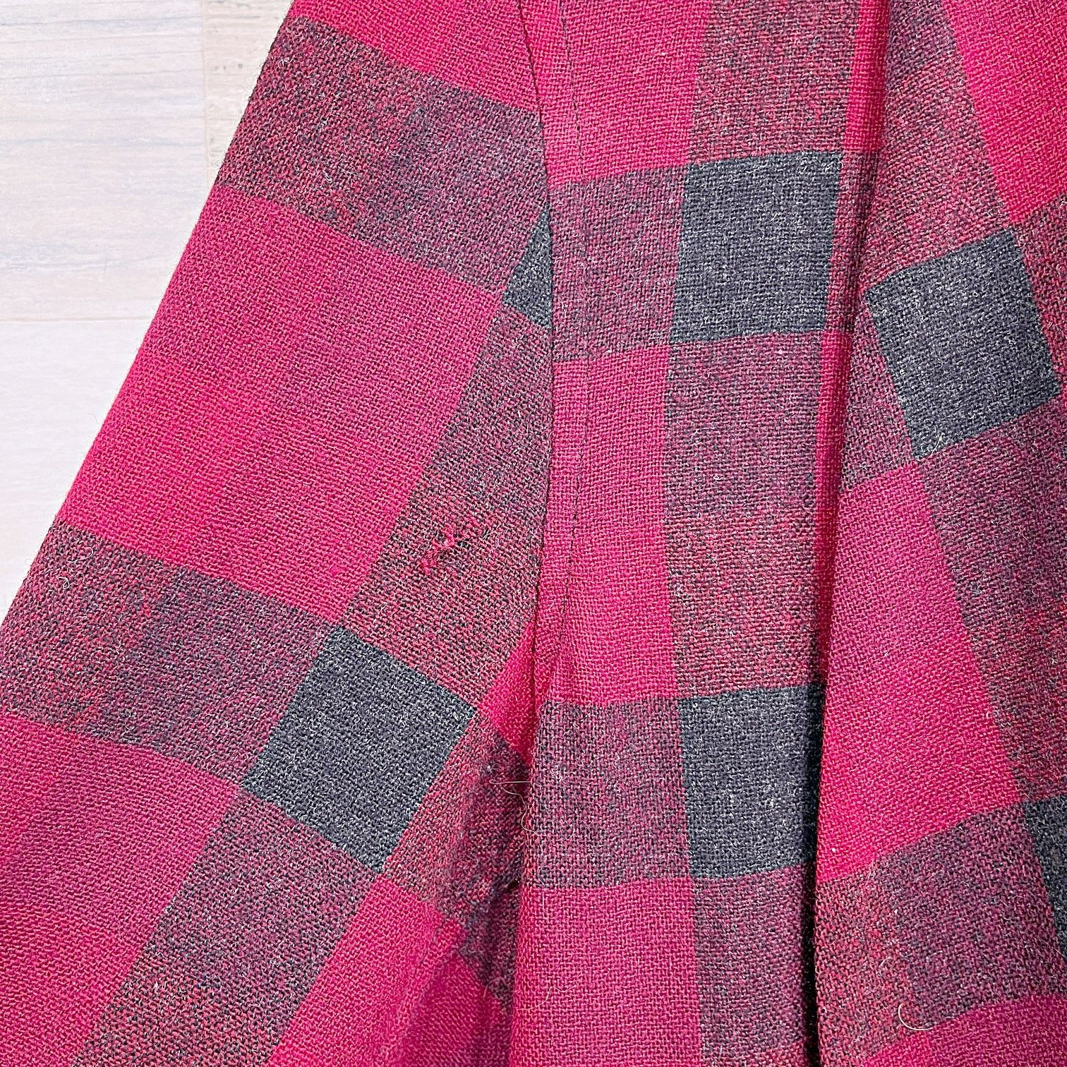 Pendleton Pendleton Vintage Wool Robe Red Gray Plaid Mens Medium Size US M / EU 48-50 / 2 - 4 Thumbnail