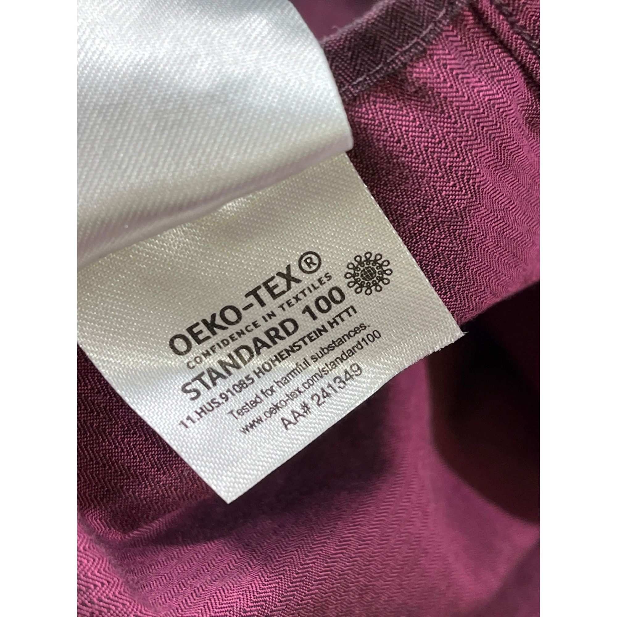 Calvin Klein Calvin Klein SKU 7661 Mens Burgundy Long Sleeve Button Up Sh Size US XL / EU 56 / 4 - 12 Thumbnail