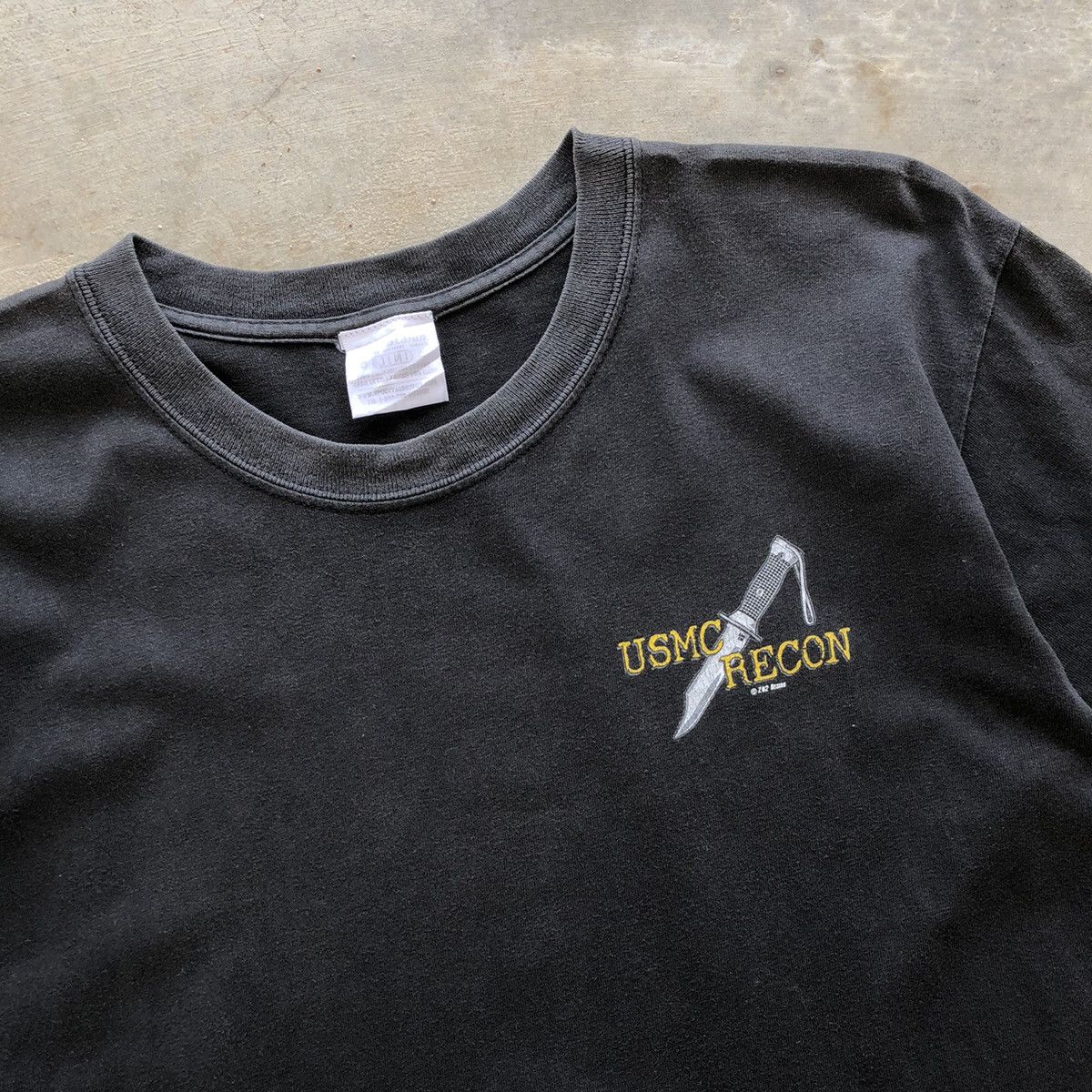 Vintage USMC RECON Rare Backprint Design T-Shirt Size US L / EU 52-54 / 3 - 4 Thumbnail