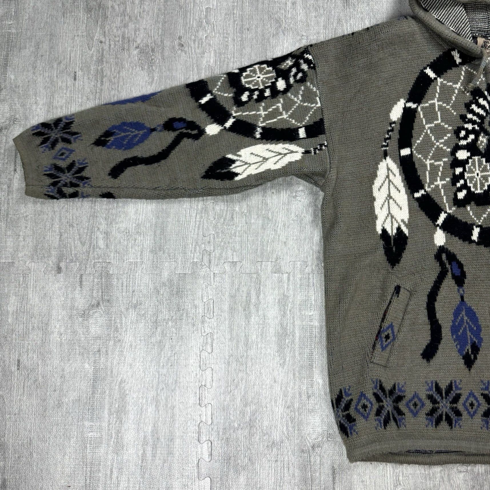 Vintage VINTAGE Tejidos Atahualpa Alpaca Wool Full Zip Hoodie Chief Feather Graphic Sweater L Gray Unisex Adults Knitted Aztec 90s Style Mens Womens Size L / US 10 / IT 46 - 4 Thumbnail
