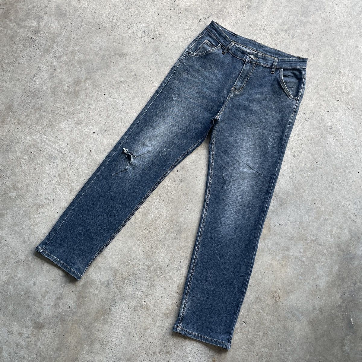 Japanese Brand Vintage WGSJ Jeans Faded Denim Pants Distressed W31 Size US 31 - 2 Thumbnail