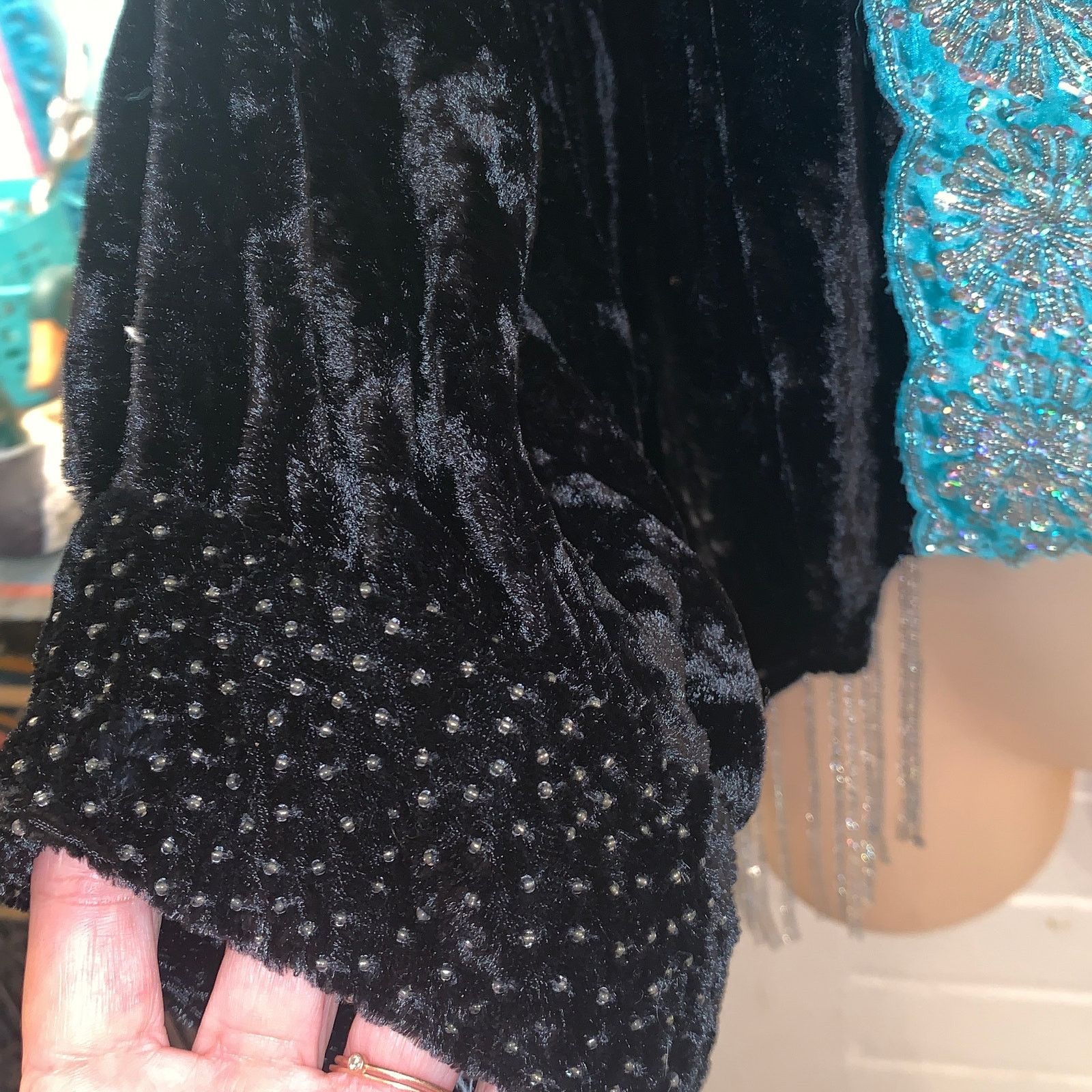 Other VINTAGE 90’s SAGE MACHADO FRINGED BEADED VELVET JACKET Size S / US 4 / IT 40 - 7 Thumbnail