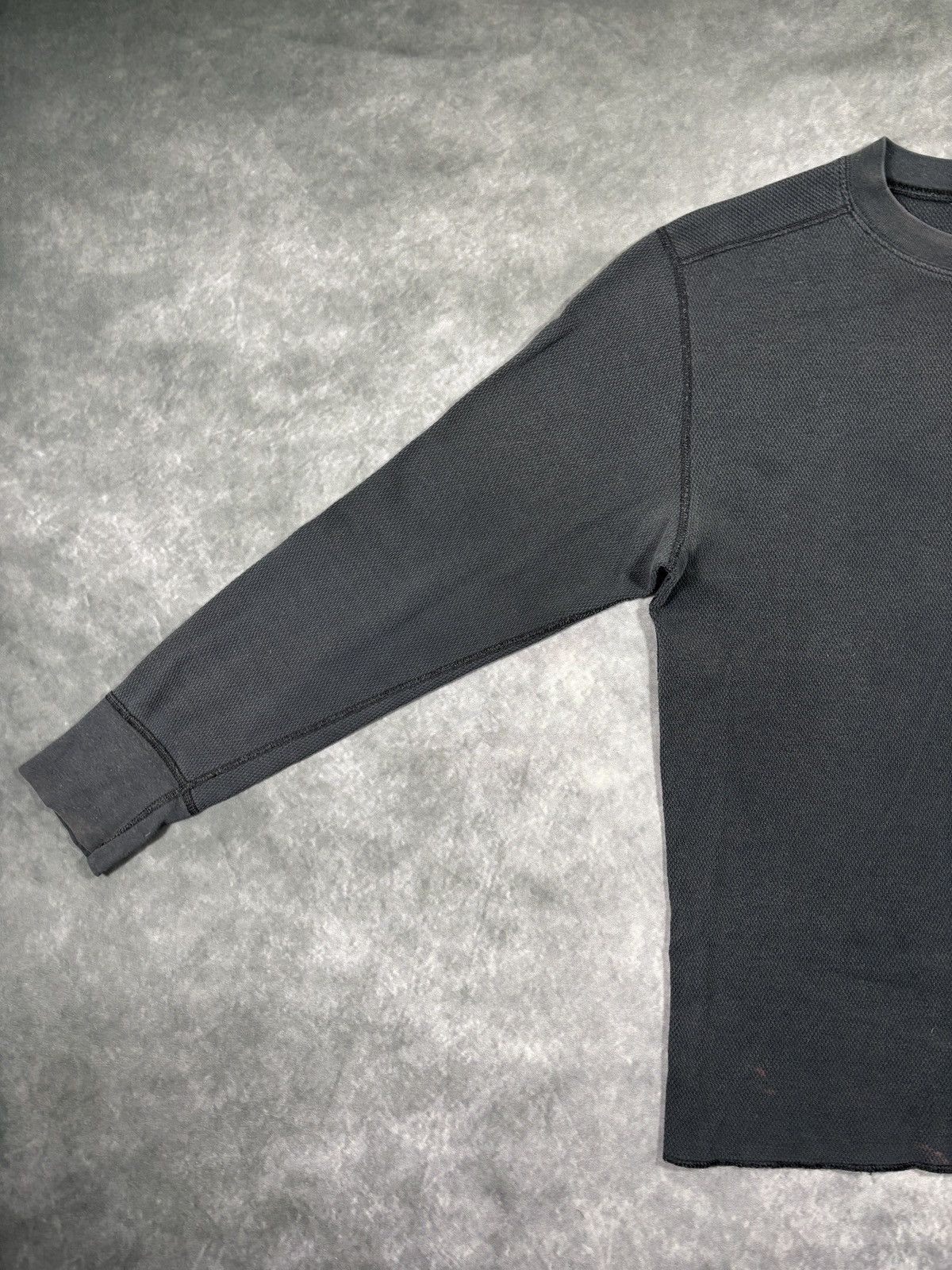 Carhartt Vintage Carhartt Thermal Longsleeve Thrashed Faded 1990s L Size US L / EU 52-54 / 3 - 9 Thumbnail