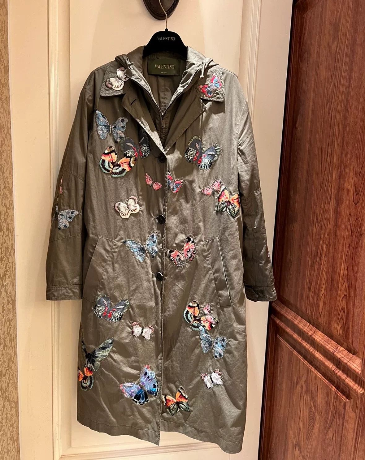 Valentino Valentino Embroidered Butterfly Coat Size US S / EU 44-46 / 1 - 1 Thumbnail