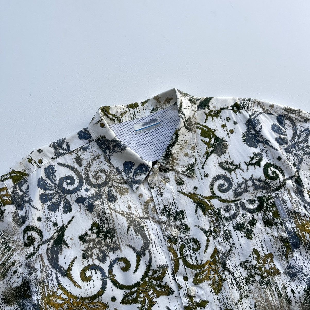 Columbia × Vintage Columbia PFG All Over Print Fishing Vintage Button Ups Shirt Size US XL / EU 56 / 4 - 2 Thumbnail