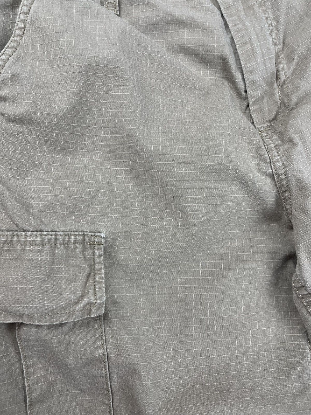 Carhartt Vintage Carhartt Regular Cargo Shorts Size 31 Size US 31 - 6 Thumbnail
