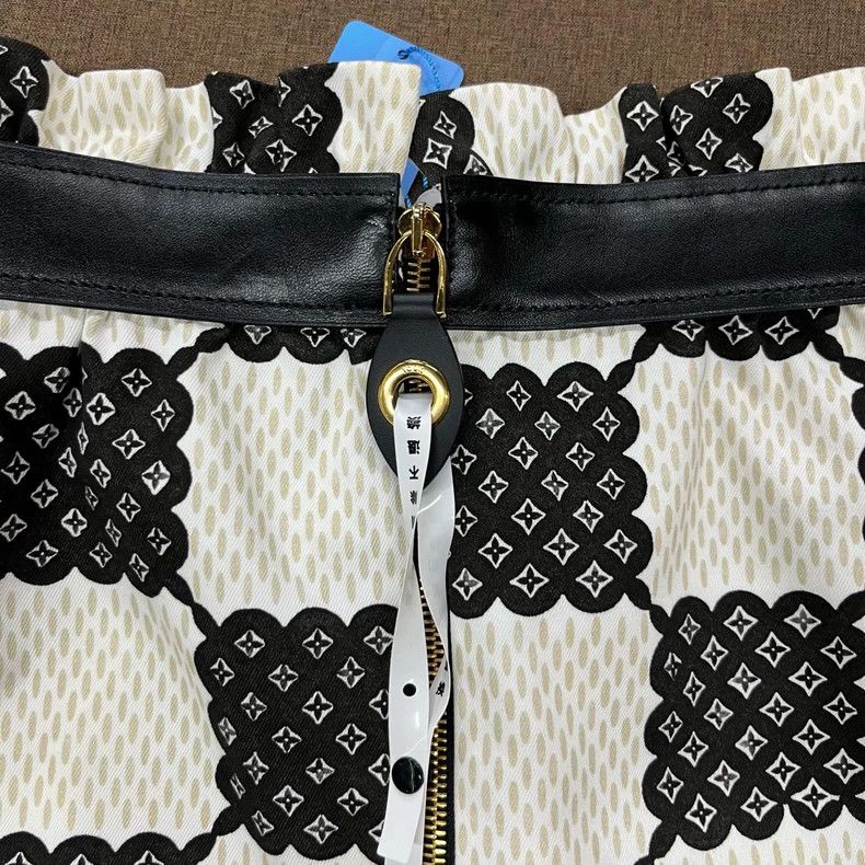 Louis Vuitton Louis Vuitton Black and white checkerboard full print half Size 33" - 5 Thumbnail