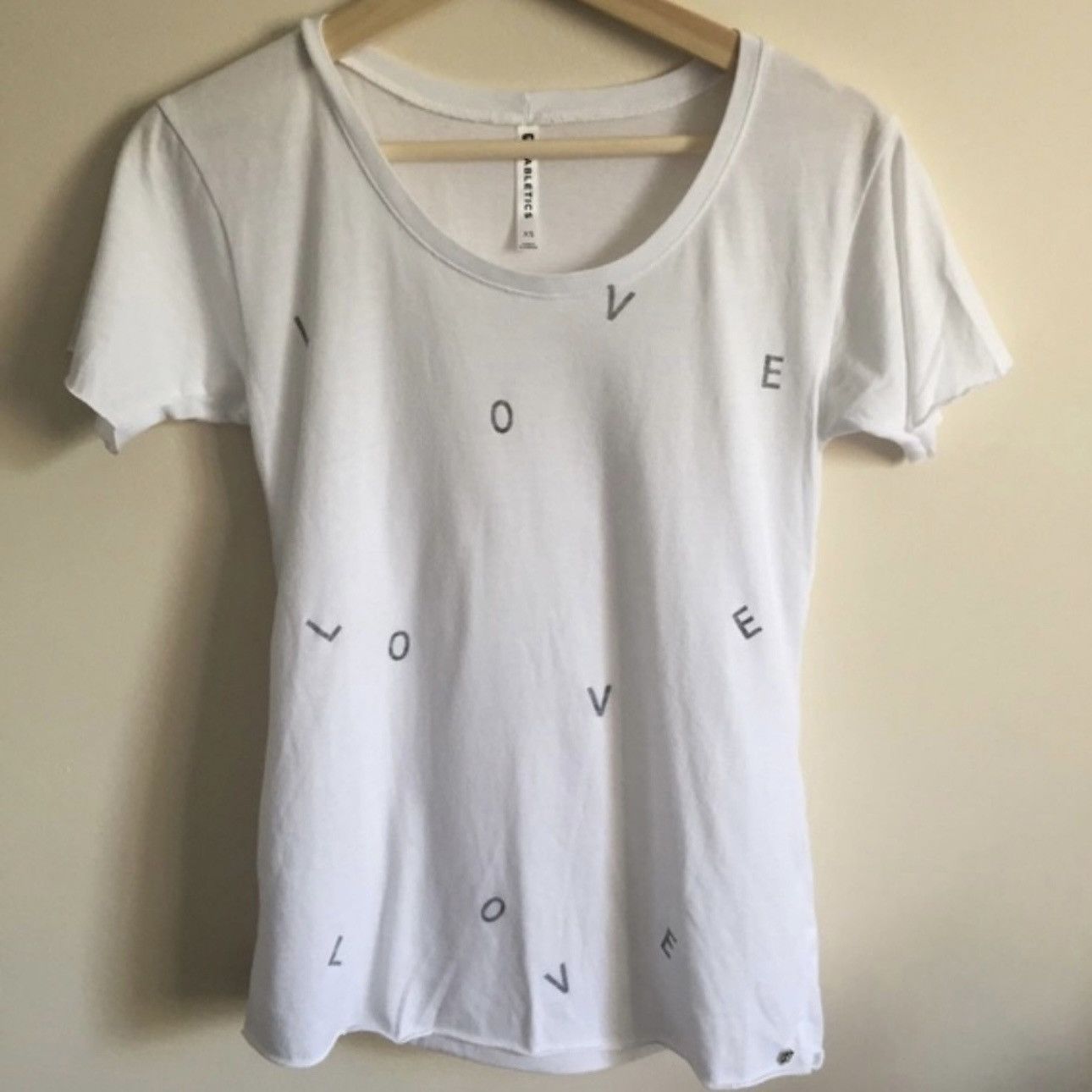 Fabletics FABLETICS White Grey Love Soft Workout Casual Graphic Top Size XS / US 0-2 / IT 36-38 - 4 Thumbnail