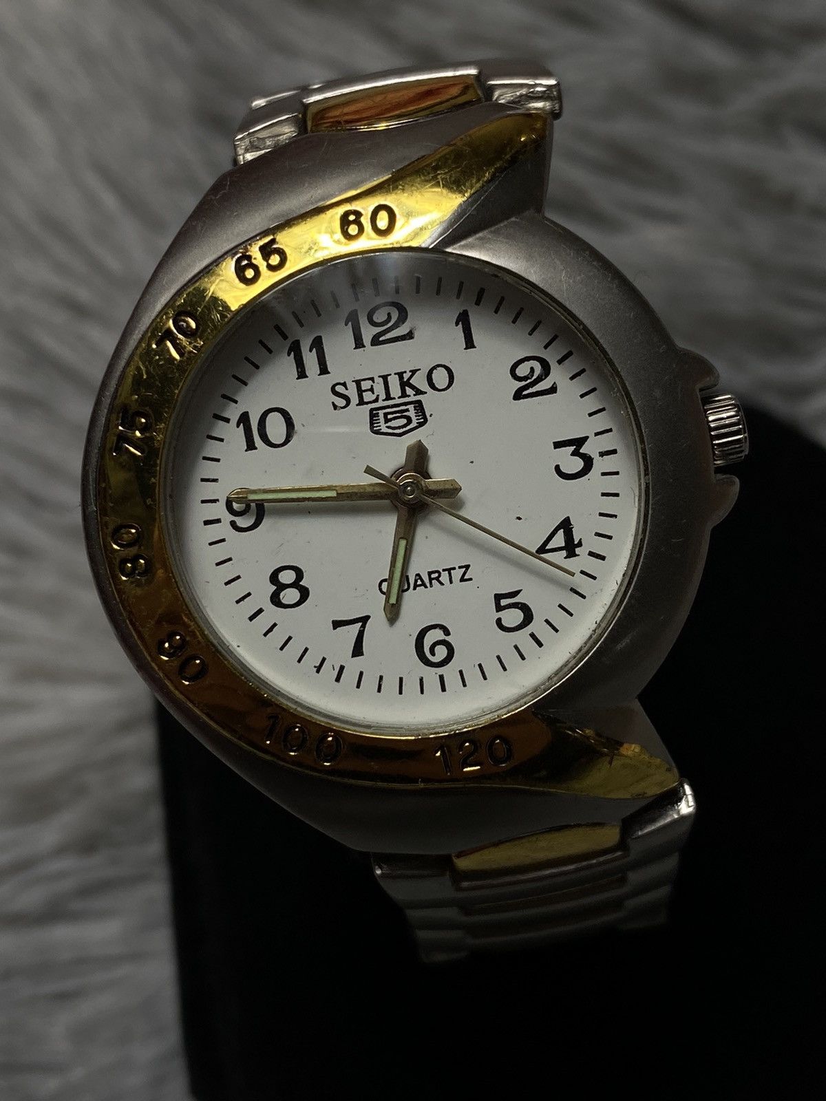 Jewelry Futuristic Quartz Watch with Gold Accents - Japanese Brand Size ONE SIZE - 3 Thumbnail