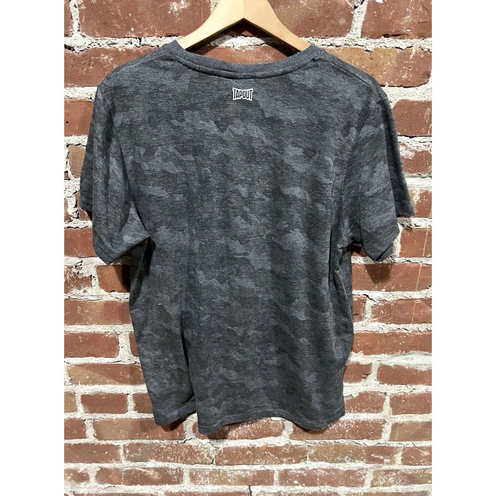 Tapout TAPOUT Women’s Gray Camo Shirt XL MMA Wrestling Size XL / US 12-14 / IT 48-50 - 3 Thumbnail
