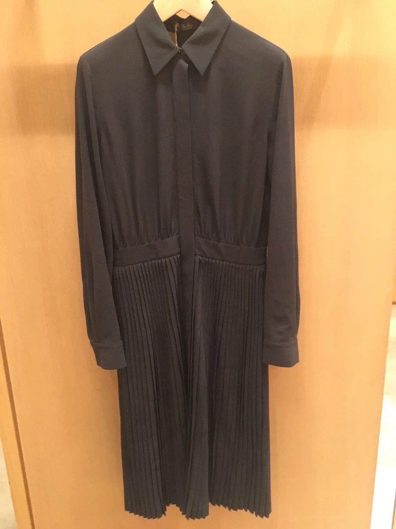 Loro Piana LORO PIANA The dress is made of a silk gauze lining and co Size XS / US 0-2 / IT 36-38 - 1 Thumbnail