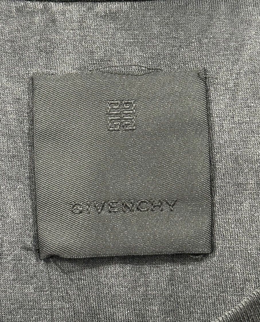 Givenchy Givenchy Chito T-Shirt Size M Size US M / EU 48-50 / 2 - 7 Thumbnail