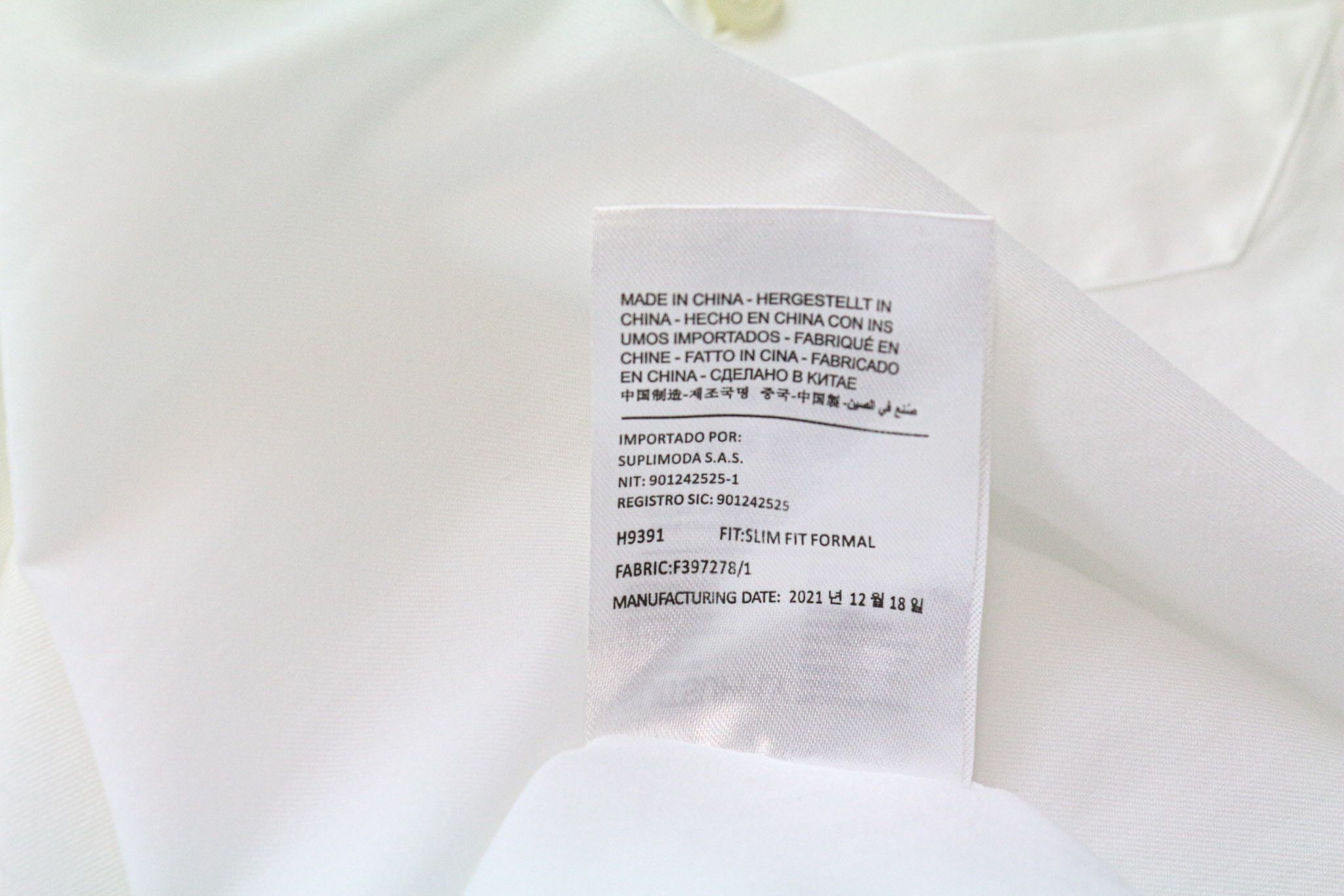 Suitsupply 44/17 1/2 Slim White Cotton Cutaway Shirt 79469 Size 44R - 7 Thumbnail