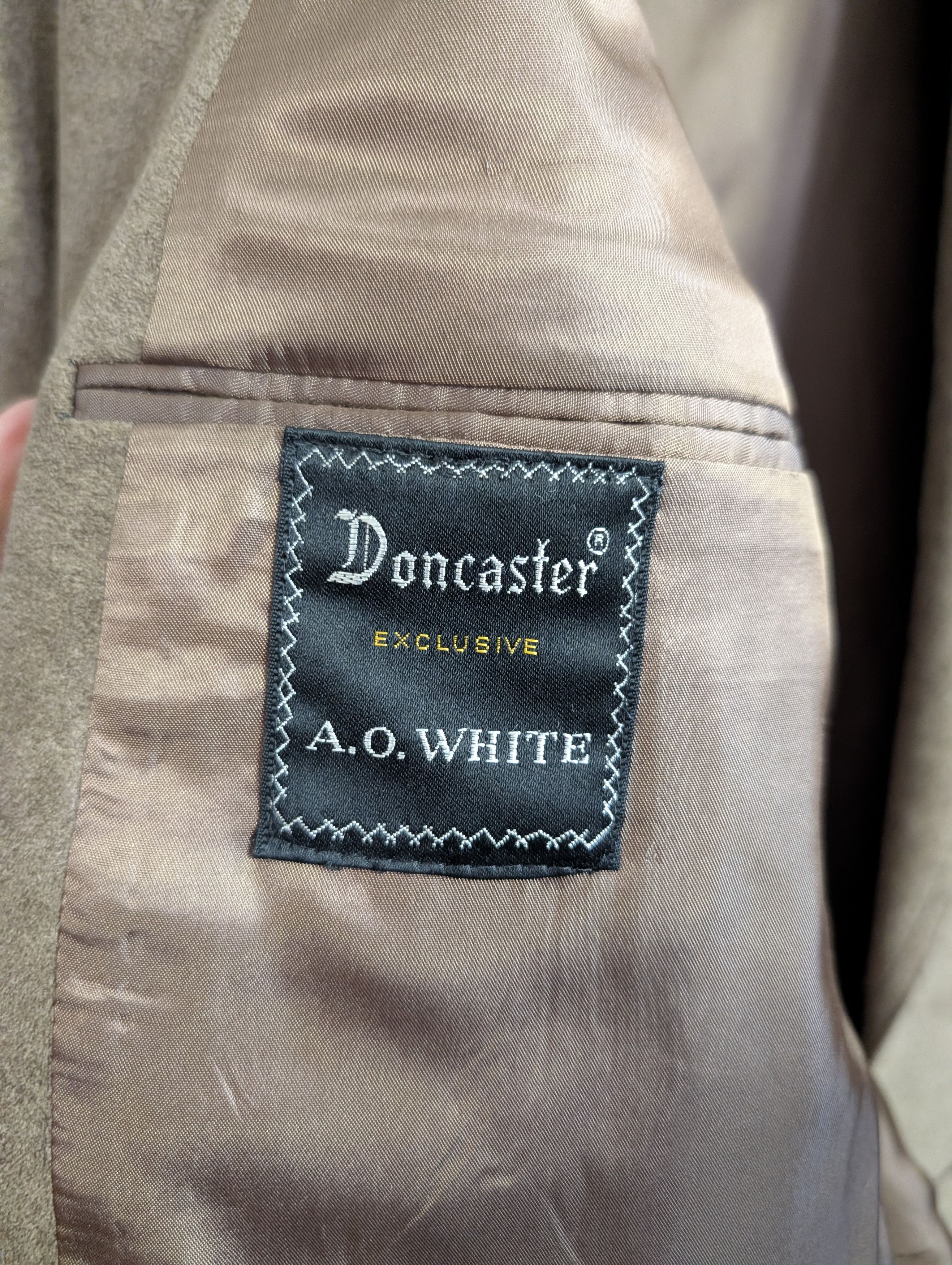 A.O. CMS Doncaster A.O. White VTG suede-like MiUSA sport coat Size 44R - 11 Thumbnail
