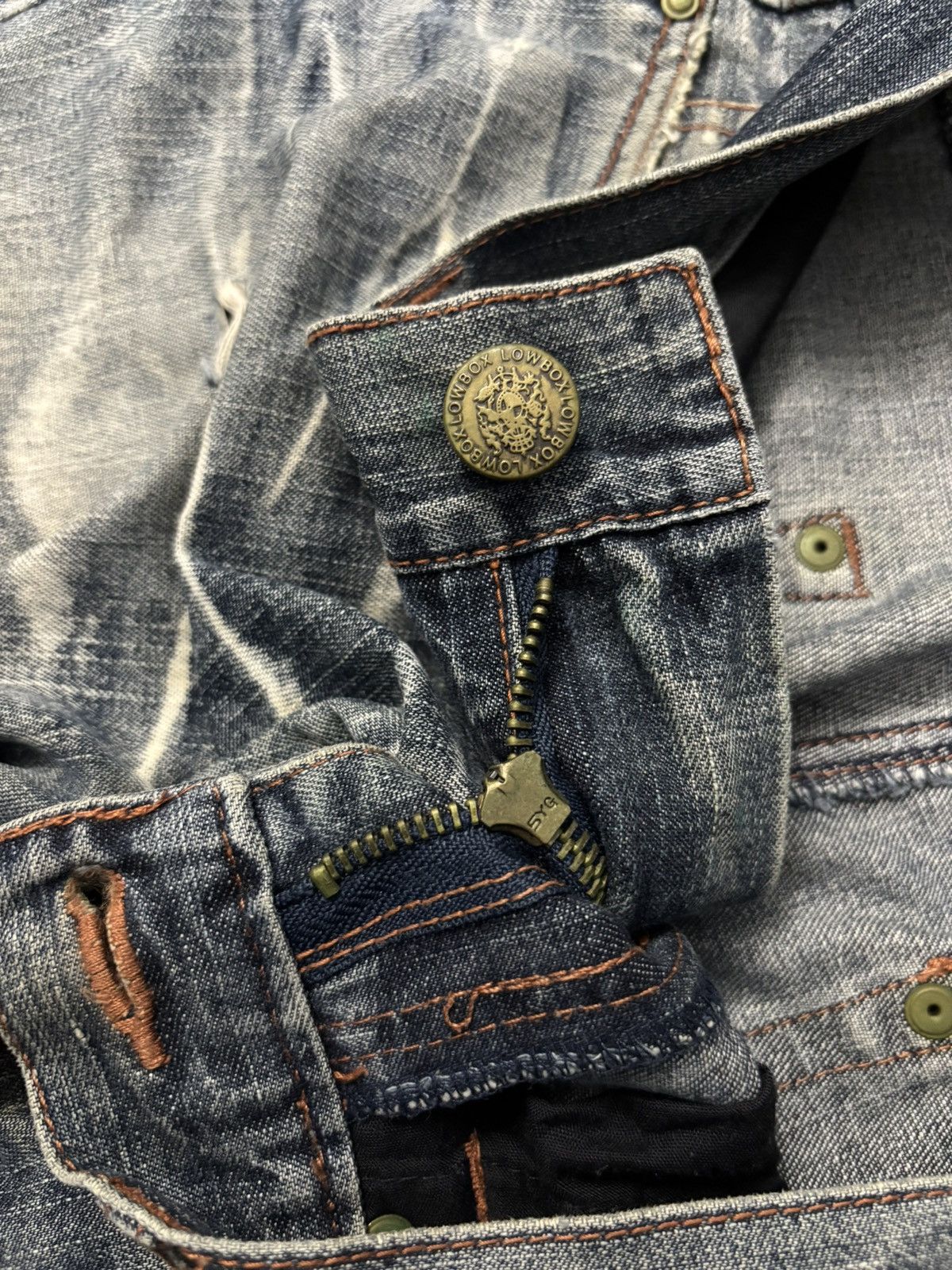 14th Addiction Vintage Lowbox Whiskers Mud Wash Distressed Grunge Jeans Size US 30 / EU 46 - 16 Thumbnail