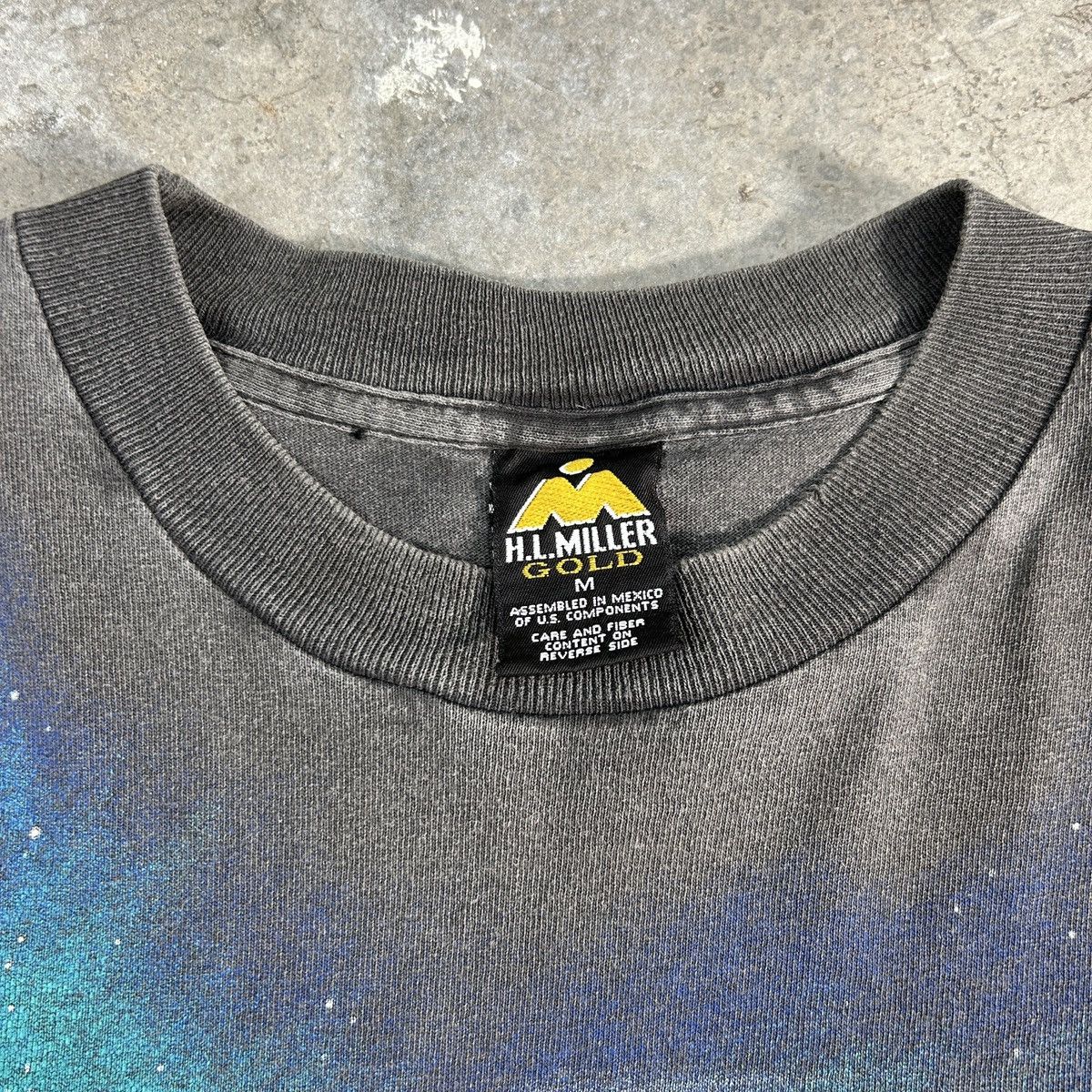 Vintage 1990s A Thousand Planets Size US M / EU 48-50 / 2 - 5 Thumbnail