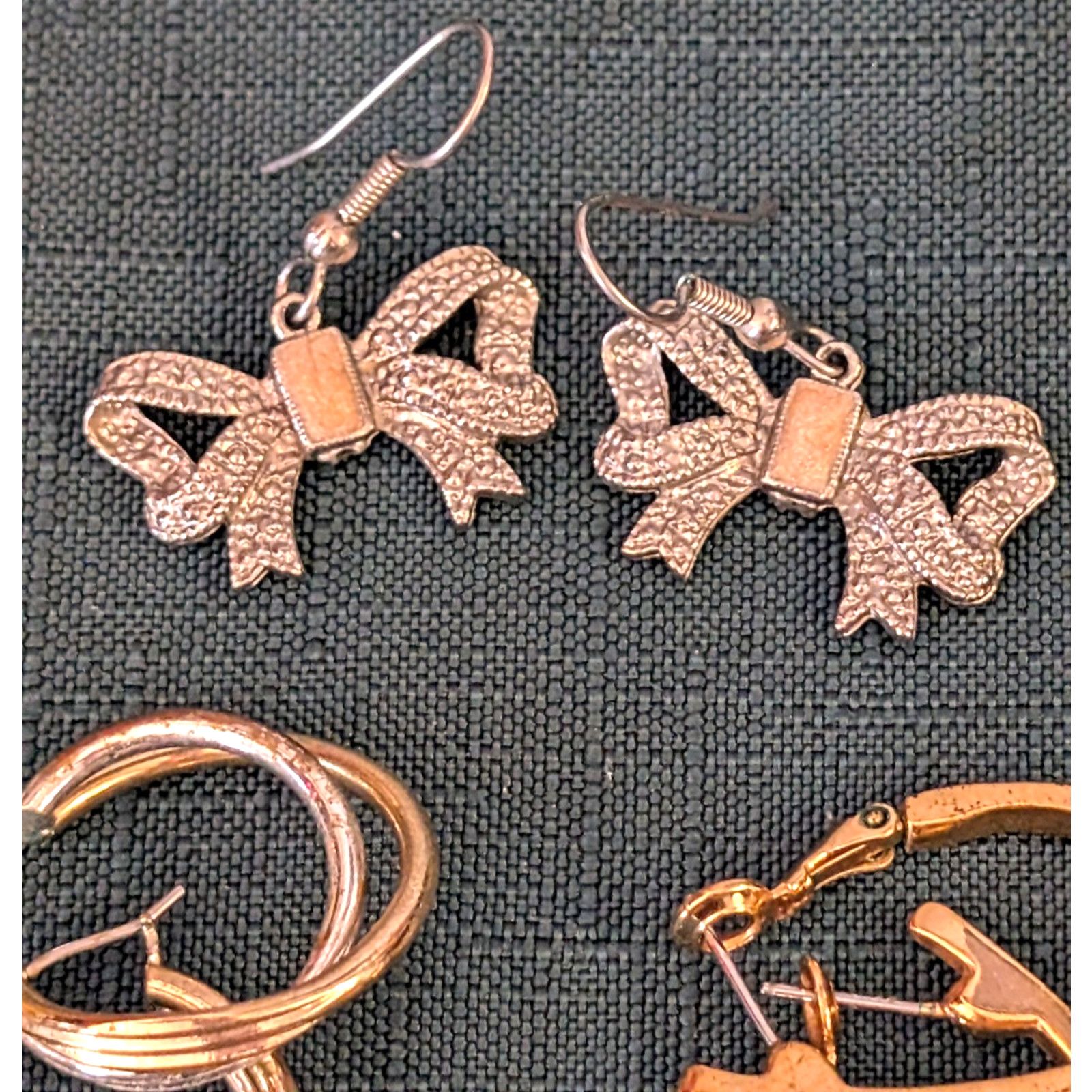 The Unbranded Brand Jewelry Jar FullEarrings/1 Necklace Hoops Studs Full Sets Size ONE SIZE - 6 Thumbnail
