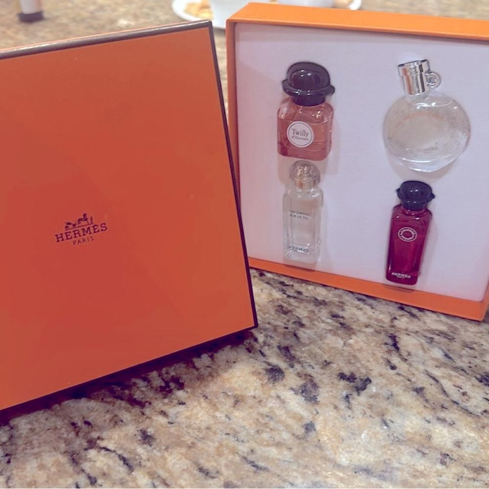 image of Hermes NWOT Hermés Adorable Mini Fragrance Set in Orange, Women's