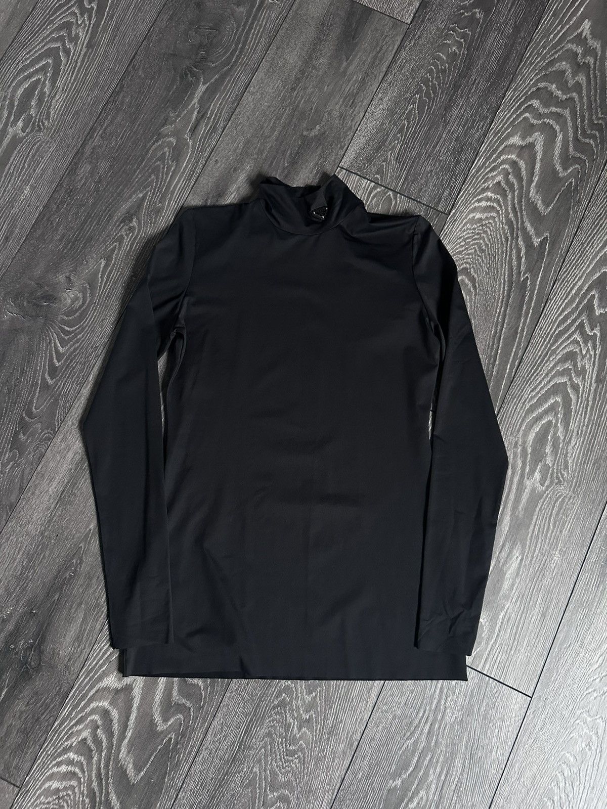 Prada prada womens turtleneck with triangle logo Size L / US 10 / IT 46 - 1 Thumbnail