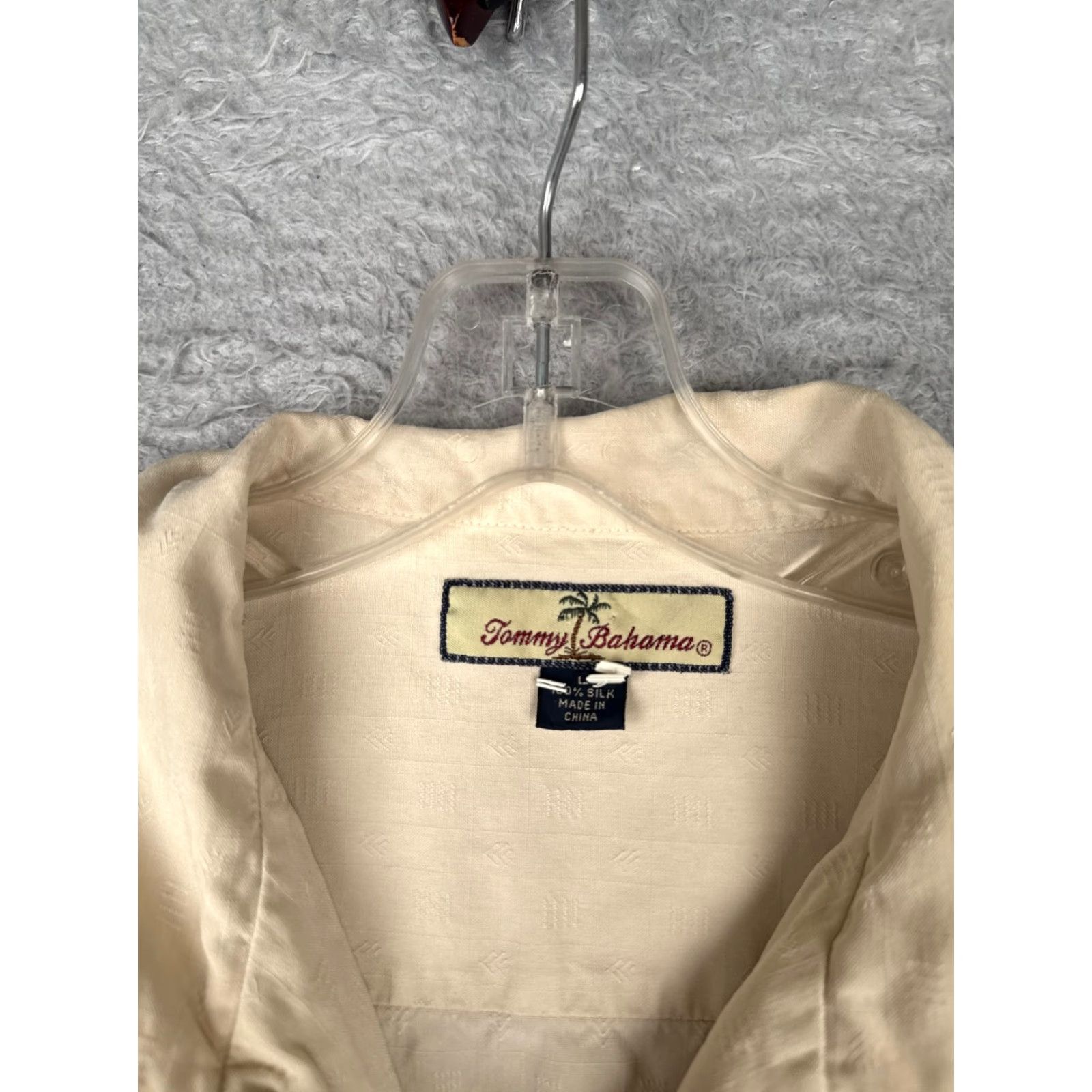Tommy Bahama Tommy Bahama Shirt Men Large Ivory Silk Button-Up Hawaiian Embroidered Arrows Size US L / EU 52-54 / 3 - 7 Thumbnail