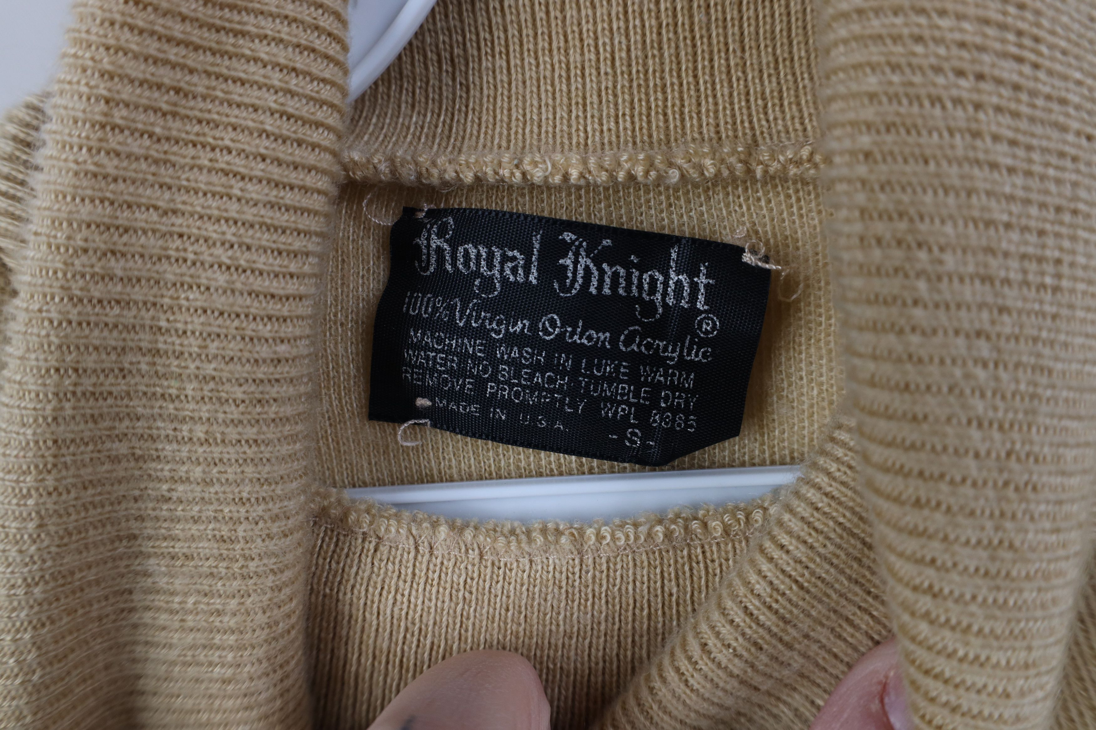Vintage Vintage 70s Streetwear Soft Turtleneck Sweater Beige Tan USA Size US S / EU 44-46 / 1 - 7 Thumbnail