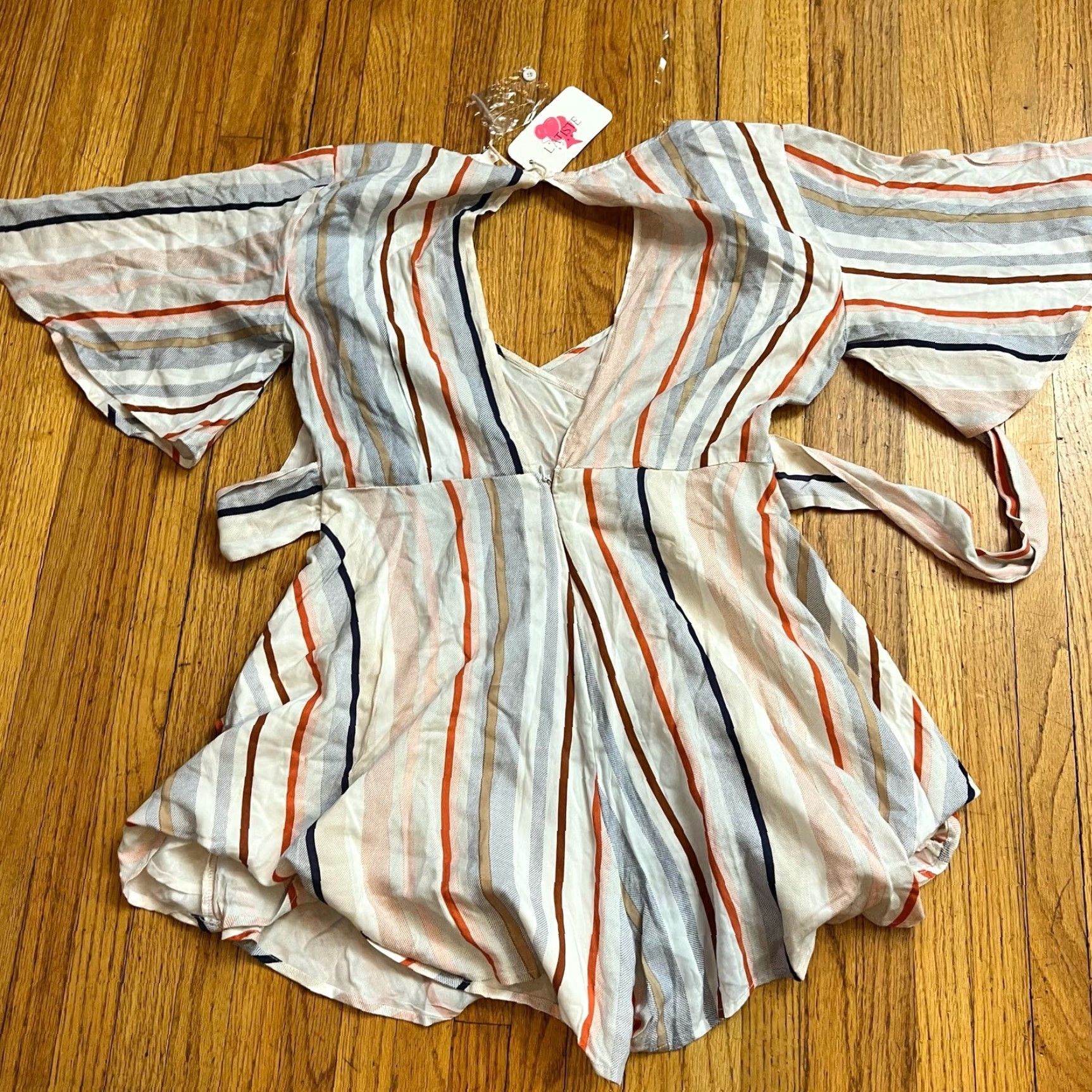 Vintage L' Artiste Romper Womens Small Floral Deep V-Neck Sexy Beachy Boho Stripe S Cream One-Piece Women Regular Small Size 28" / US 6 / IT 42 - 4 Thumbnail