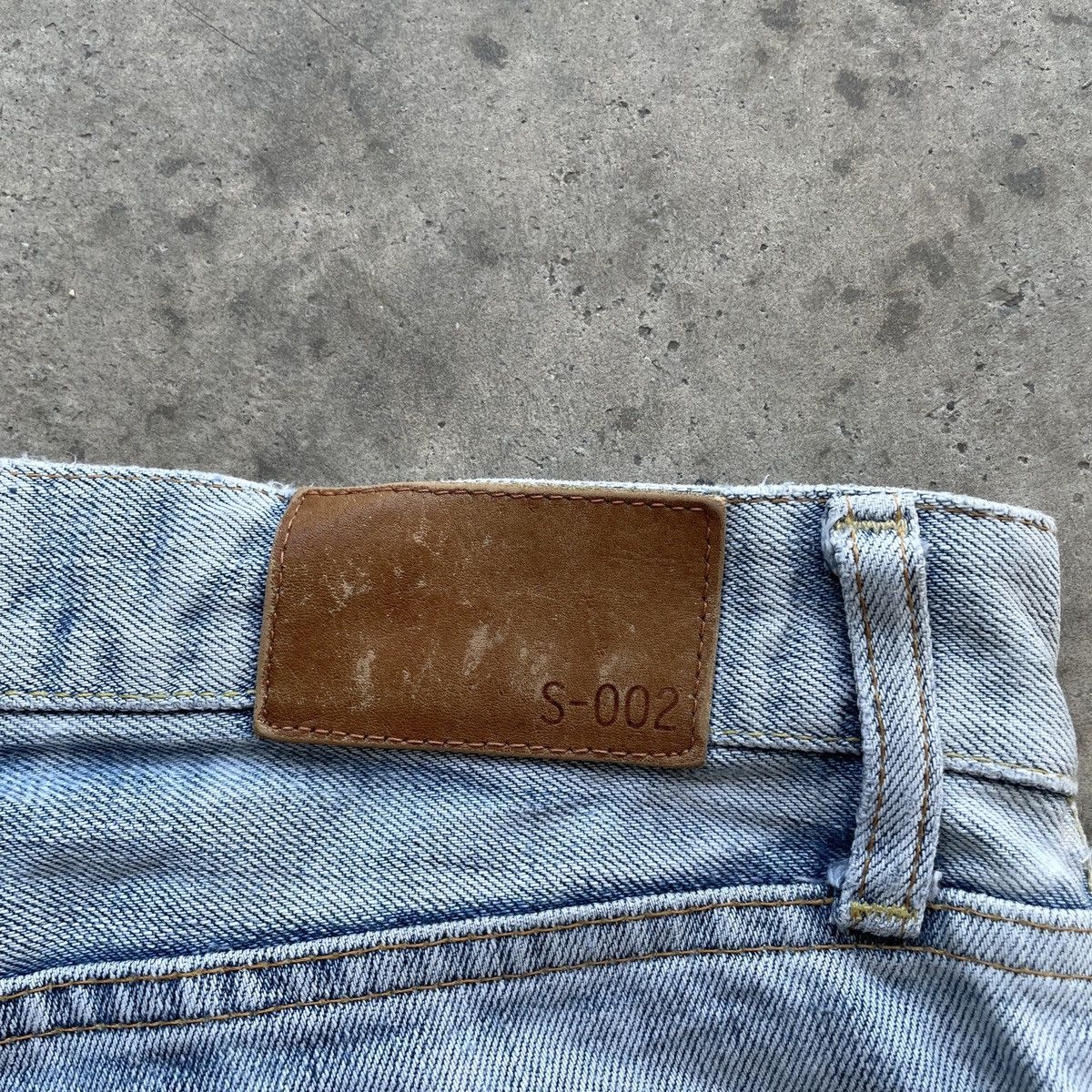 Japanese Brand Vintage Japanese Brand Straight Faded Jeans Denim Pants W33 Size US 33 - 9 Thumbnail