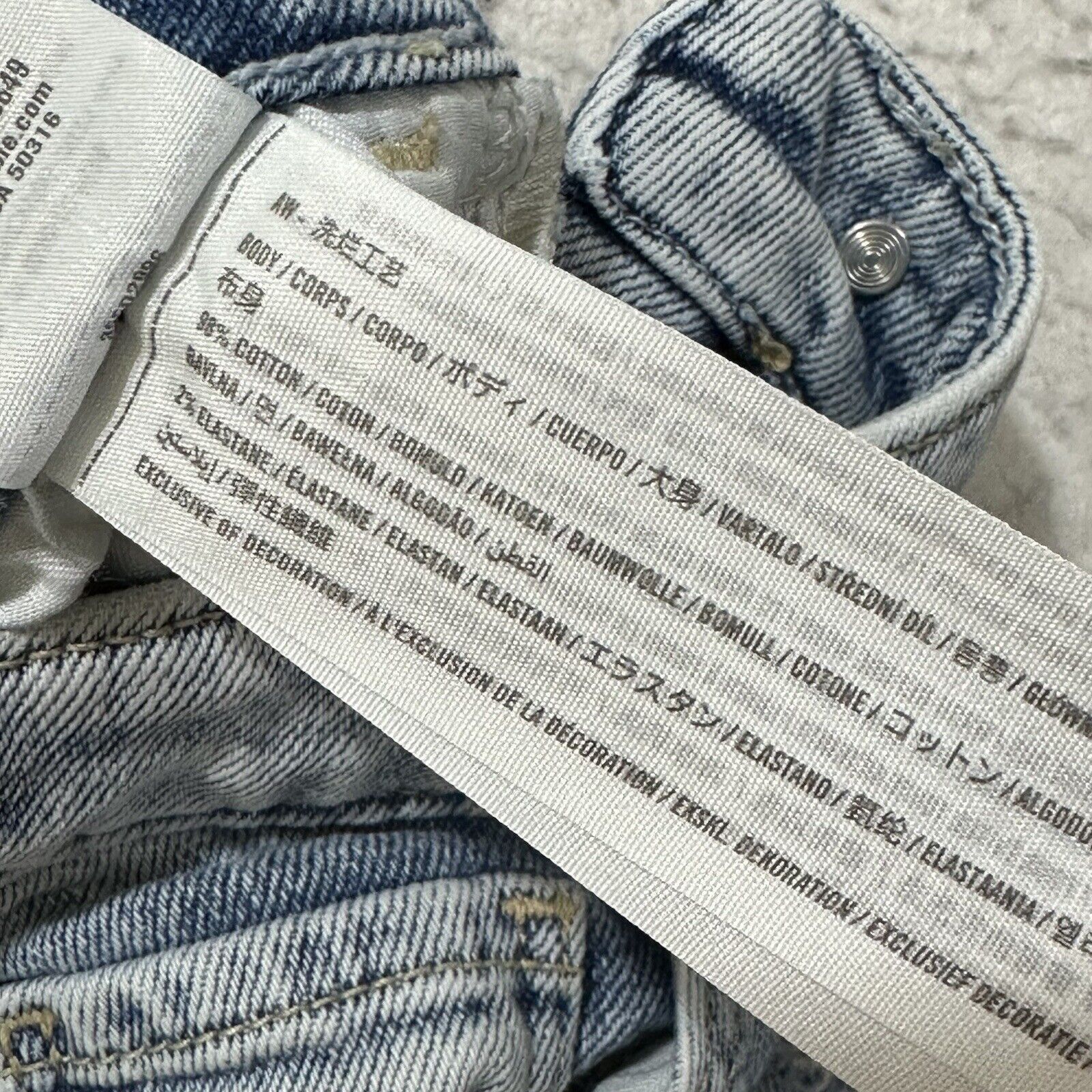 Hollister Hollister Ultra High Rise Mom Jean 25 Blue Distressed Jeans Size 26" / US 2 / IT 38 - 6 Thumbnail