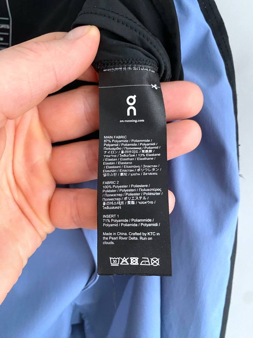 On On Cloud Running Swiss Lightweight Men's Shorts, Size M/W32 Size US 32 / EU 48 - 14 Thumbnail