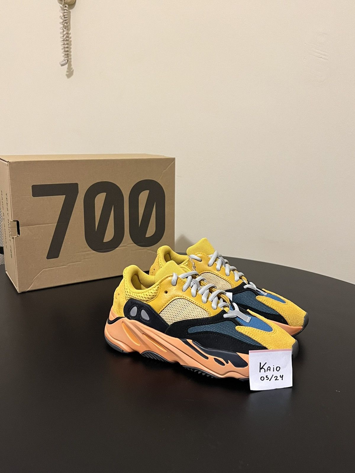 Adidas × Kanye West Adidas Yeezy Boost 700 V1 Sun Size US 5 / IT 35 - 9 Thumbnail