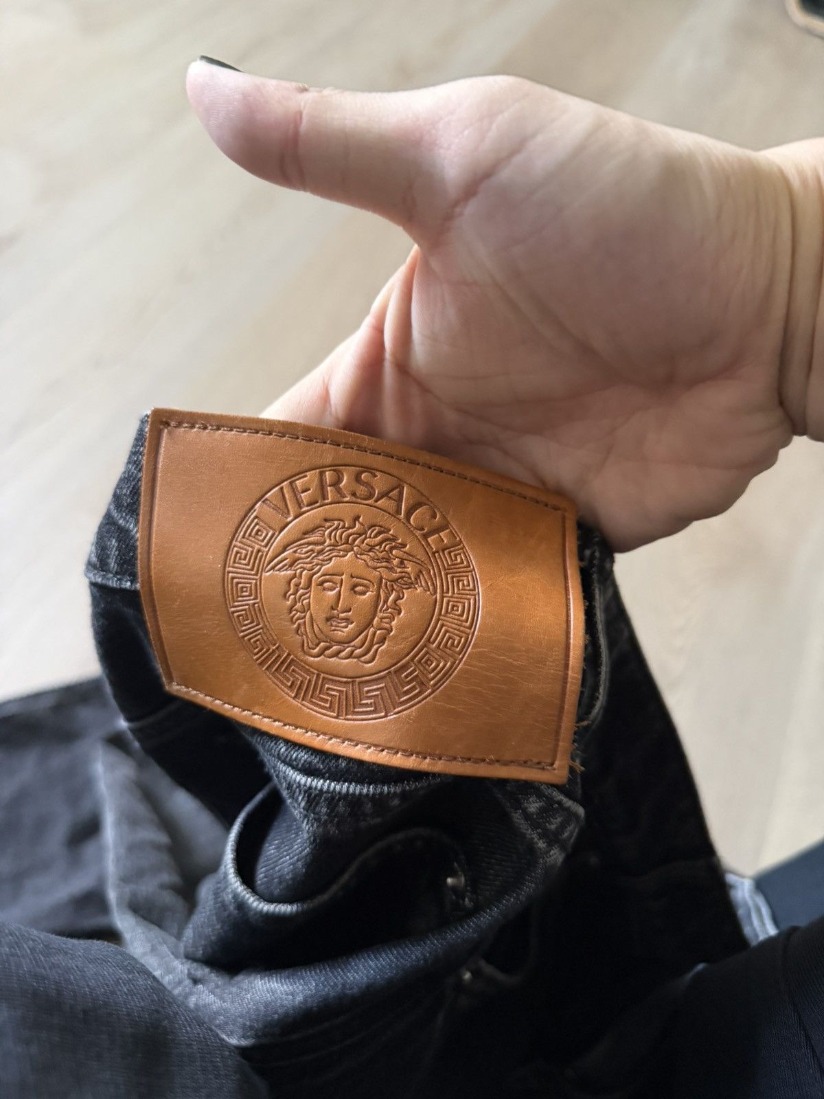 Versace Versace Black Washed Denim Jeans Made in Italy Size 36 Size US 36 / EU 52 - 3 Thumbnail