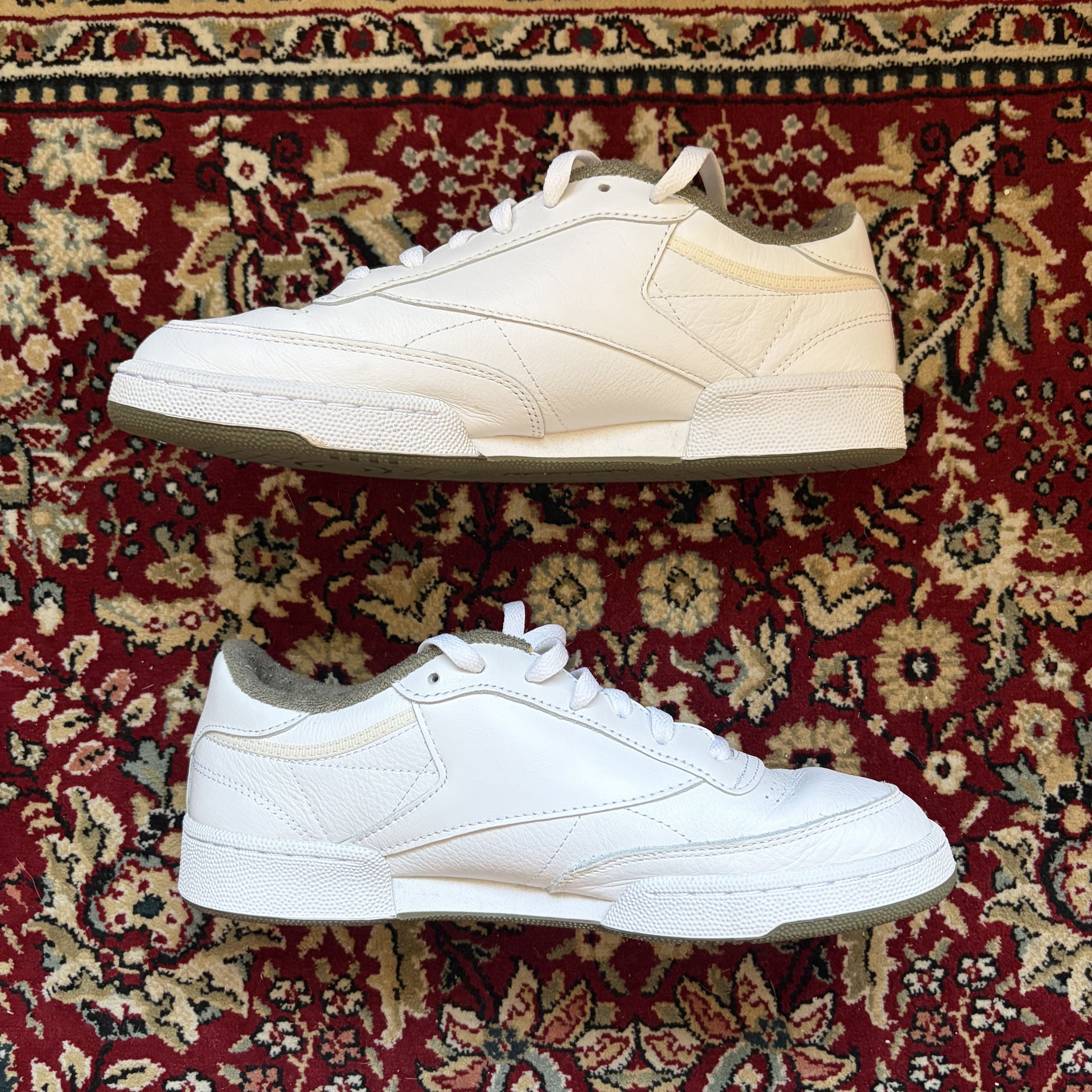 JJJJound × Reebok Reebok Club C JJJJound White Olive Size US 9 / EU 42 - 2 Thumbnail