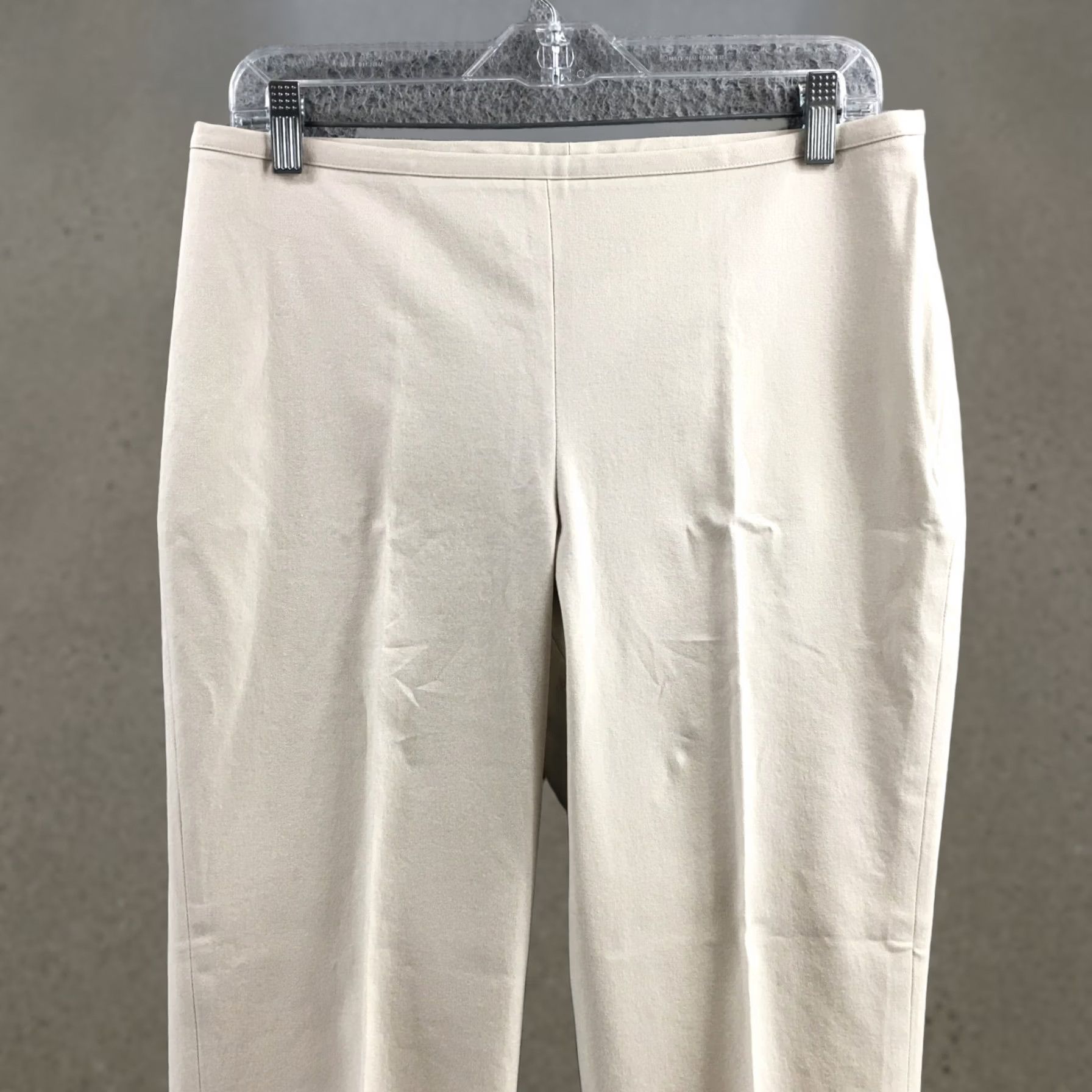 J.McLaughlin J.McLaughlin Capri Pants Womens 10 Beige Mid Rise Zip Fly Casual Capri Pants Women 10 Beige Mid Rise Zip Fly Casual Size 32" / US 10 / IT 46 - 1 Thumbnail