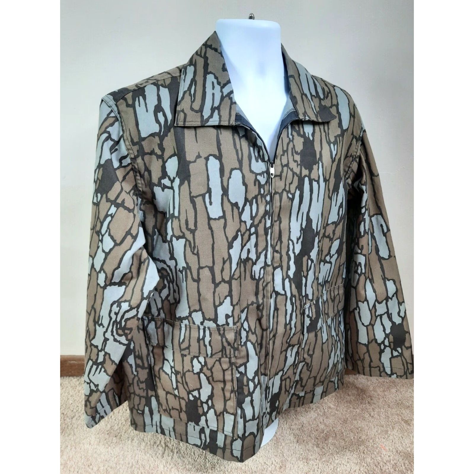 Vintage VINTAGE Trebark CAMO HUNTING COAT Mens SIZE M Made in USA Canvas Bomber Size US XL / EU 56 / 4 - 4 Thumbnail