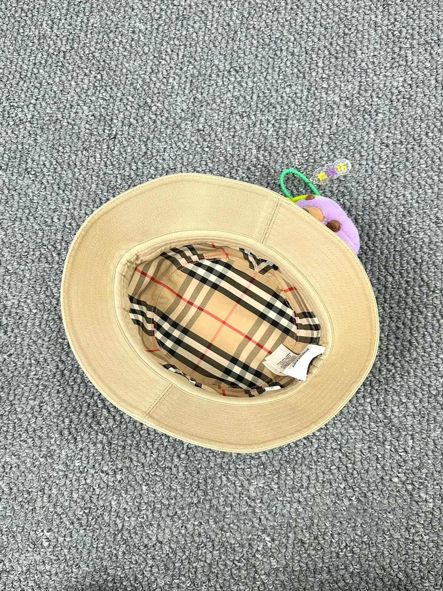 Burberry Burberry size M Khaki Embroidered Letter Logo Lined Plaid Size ONE SIZE - 3 Thumbnail