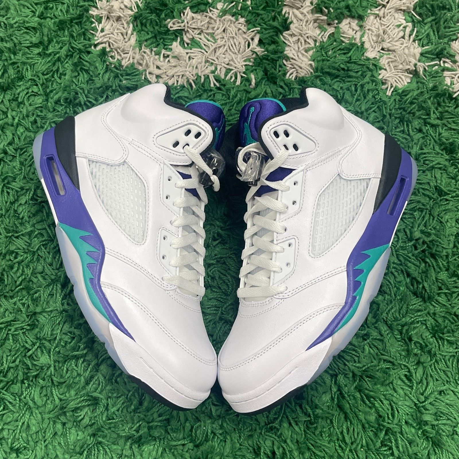 Jordan Brand Air Jordan 5 Retro 'Grape' 2025 Purple White Brand new Size US 9 / EU 42 - 4 Thumbnail