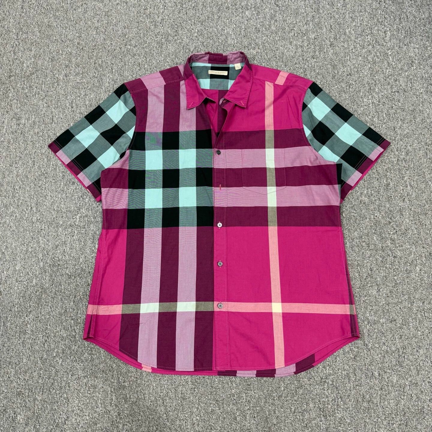 Burberry Burberry Check short-sleeve shirt XL 99 new Size XL / US 12-14 / IT 48-50 - 1 Thumbnail