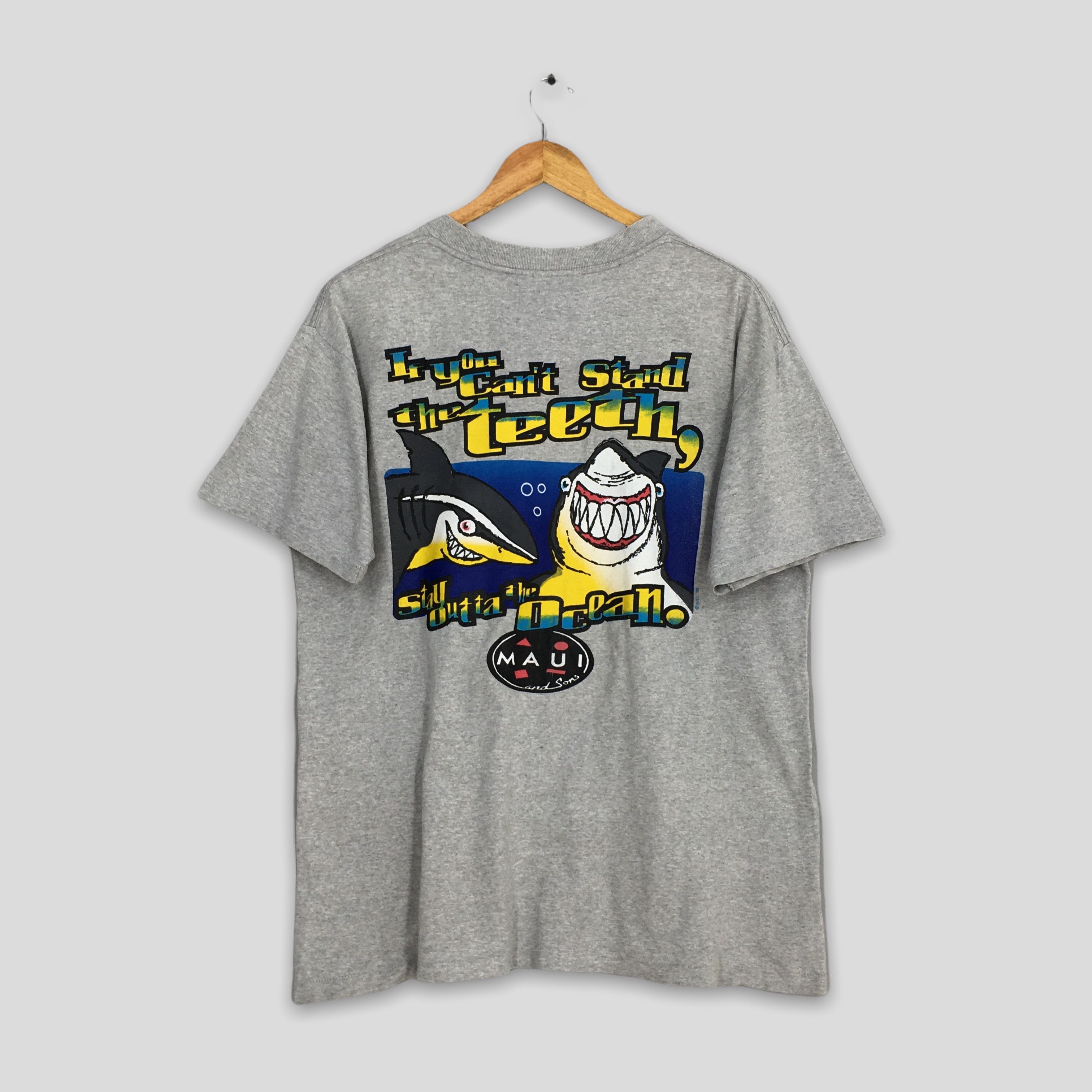 Vintage Maui Sons Surfer Wave Shark Beach T shirt Large