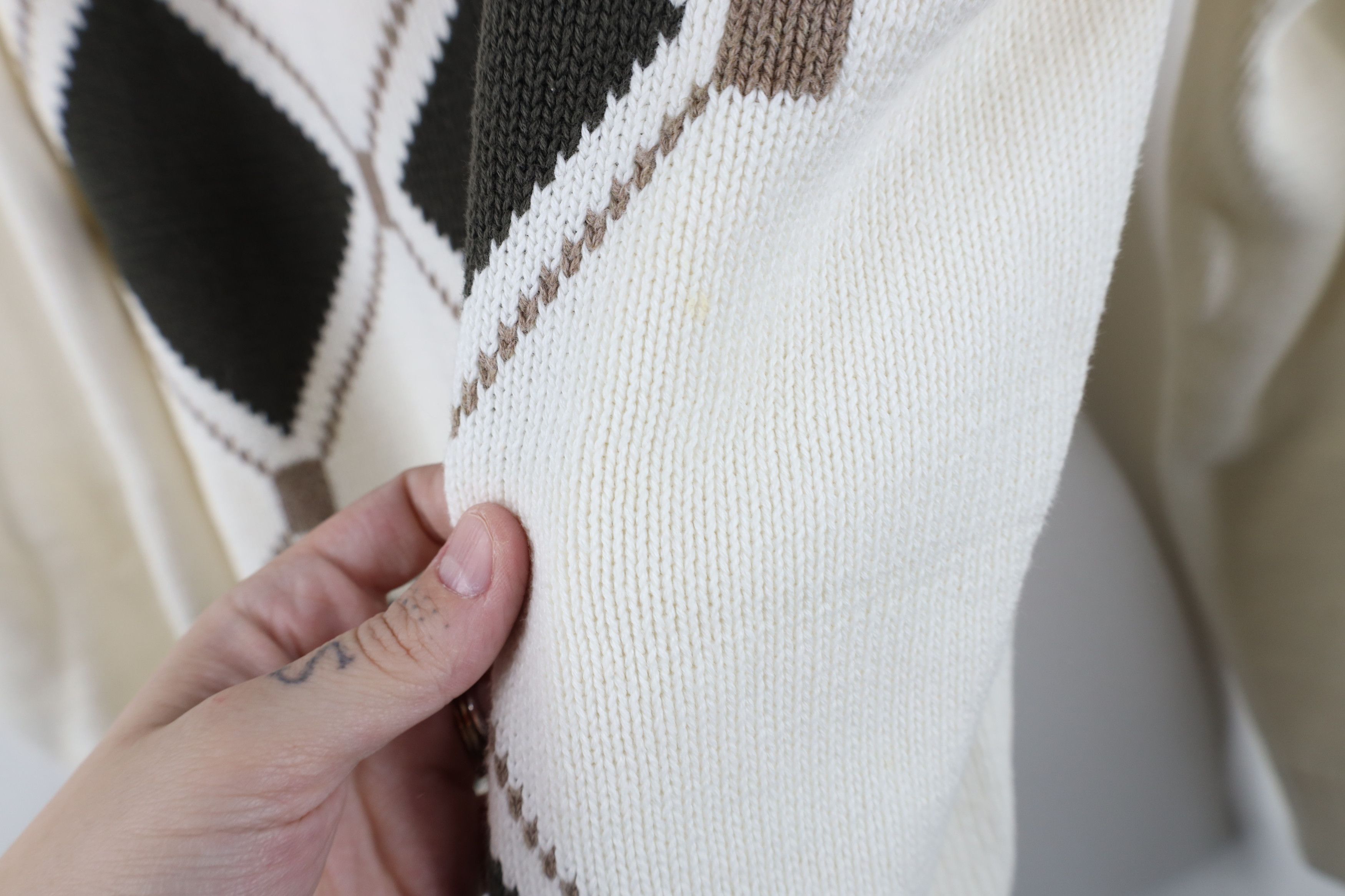 Vintage Vintage 90s Streetwear Diamond Cotton Knit Crewneck Sweater Size US L / EU 52-54 / 3 - 7 Thumbnail