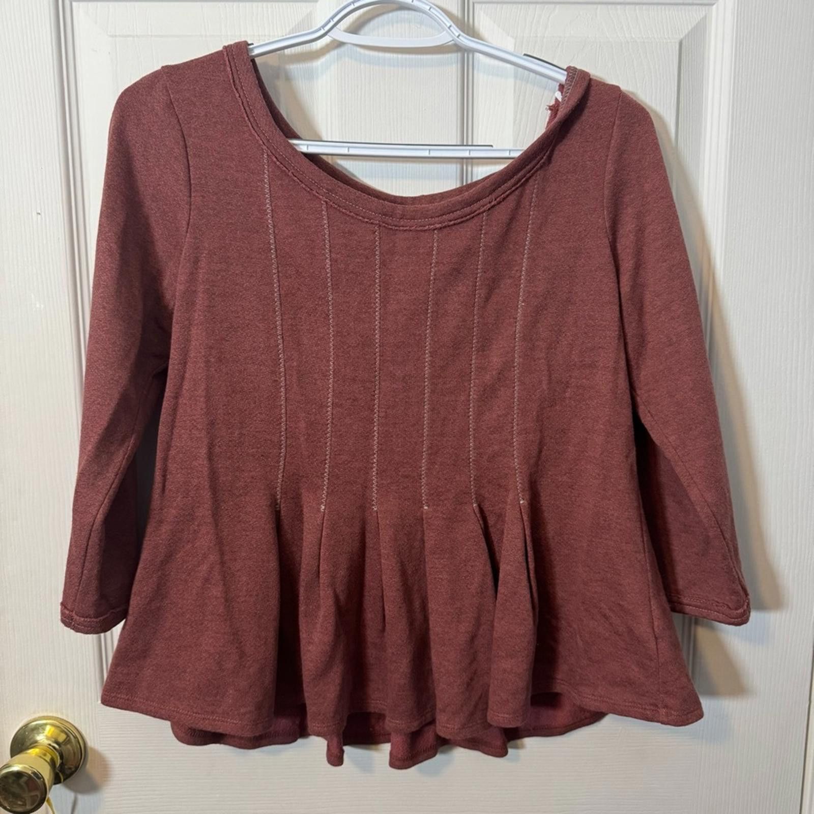 Other Anthropologie Small Saturday Sunday Burgundy Knit Top Size S / US 4 / IT 40 - 1 Thumbnail