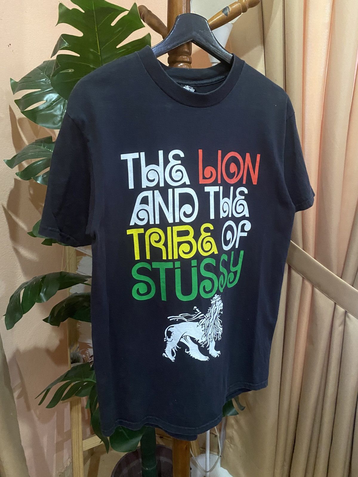 Stussy Vintage Stüssy The Lion and The Tribe Graphic Rasta Tee Size US M / EU 48-50 / 2 - 3 Thumbnail