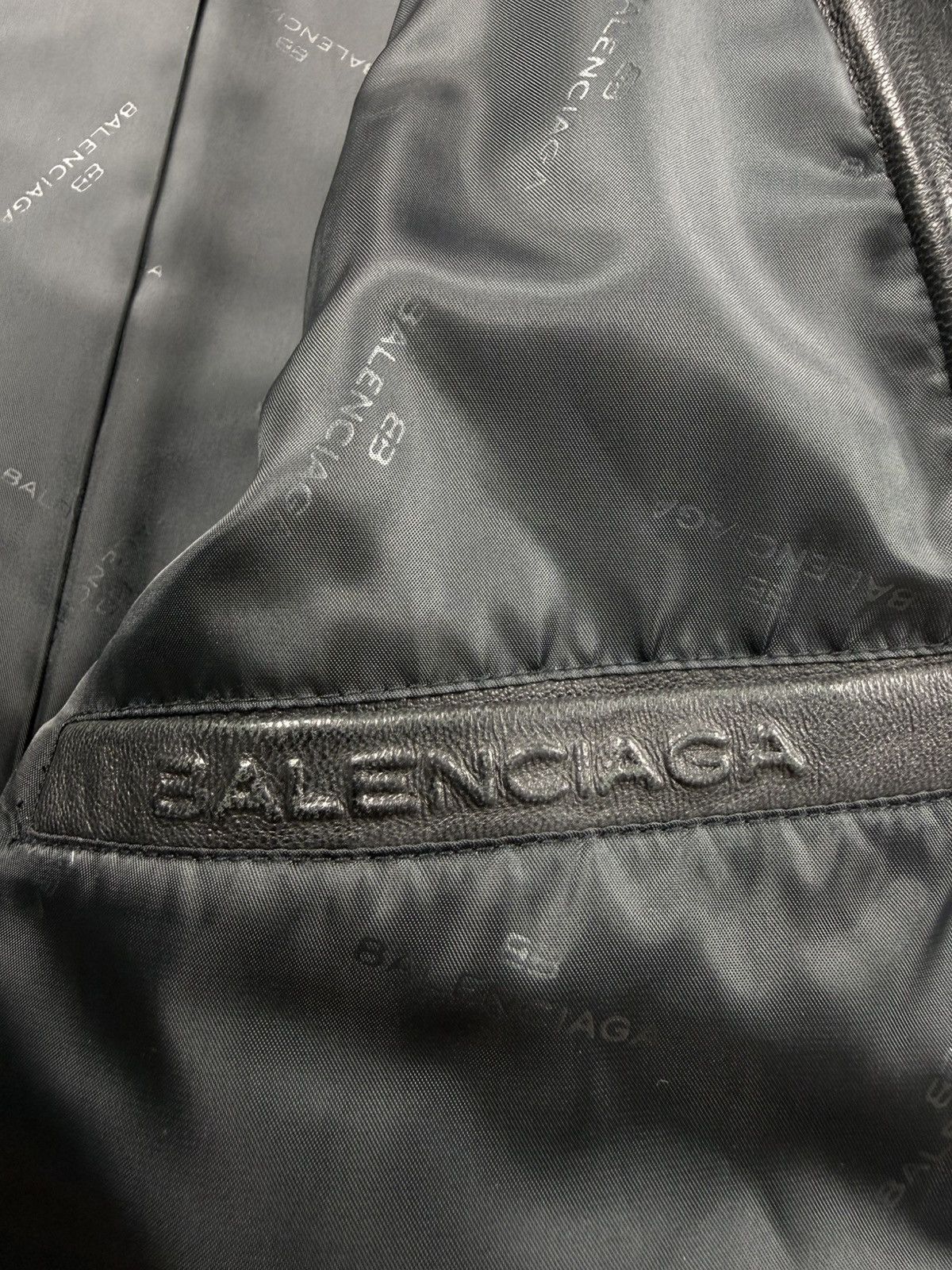 Balenciaga Vintage Balenciaga BB Logo Zip Up Leather Jacket Size US L / EU 52-54 / 3 - 11 Thumbnail