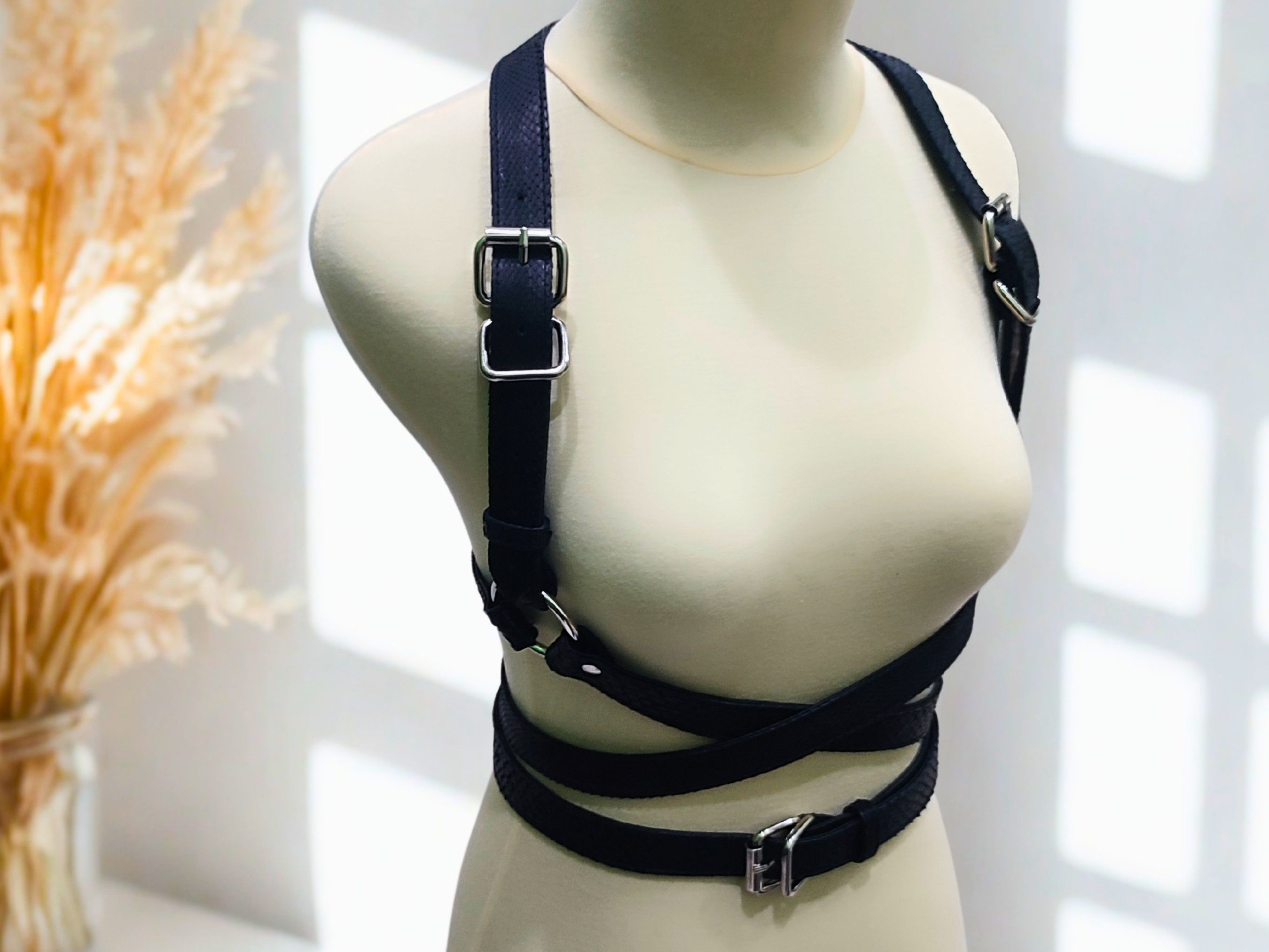 Handmade Snakeskin Leather Harness with Double Round Body Belt Strap Size ONE SIZE - 2 Thumbnail