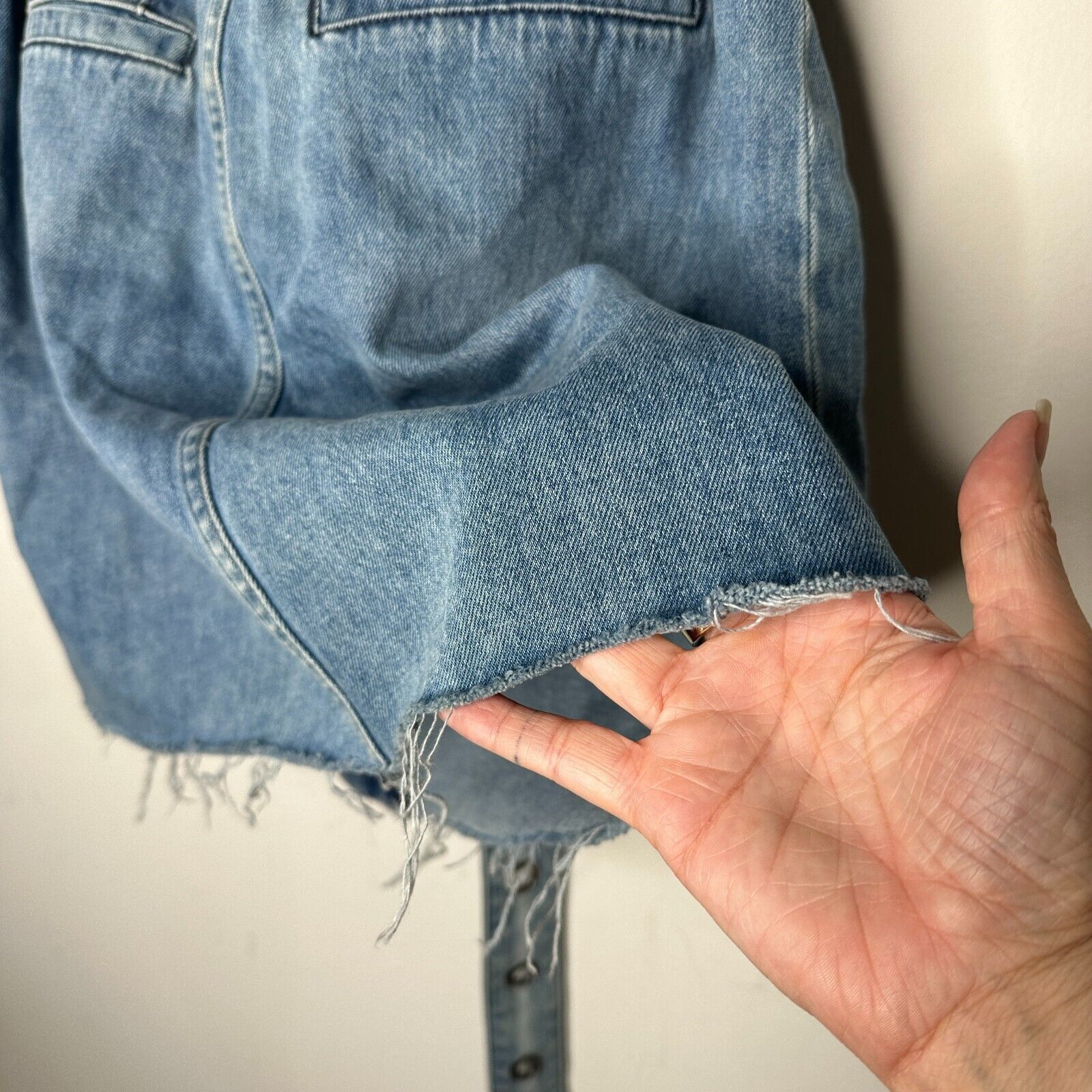 GRLFRND GRLFRND Ava Medium Wash Denim Skirt Grommet Belt Frayed Hem Size 32" / US 10 / IT 46 - 7 Thumbnail