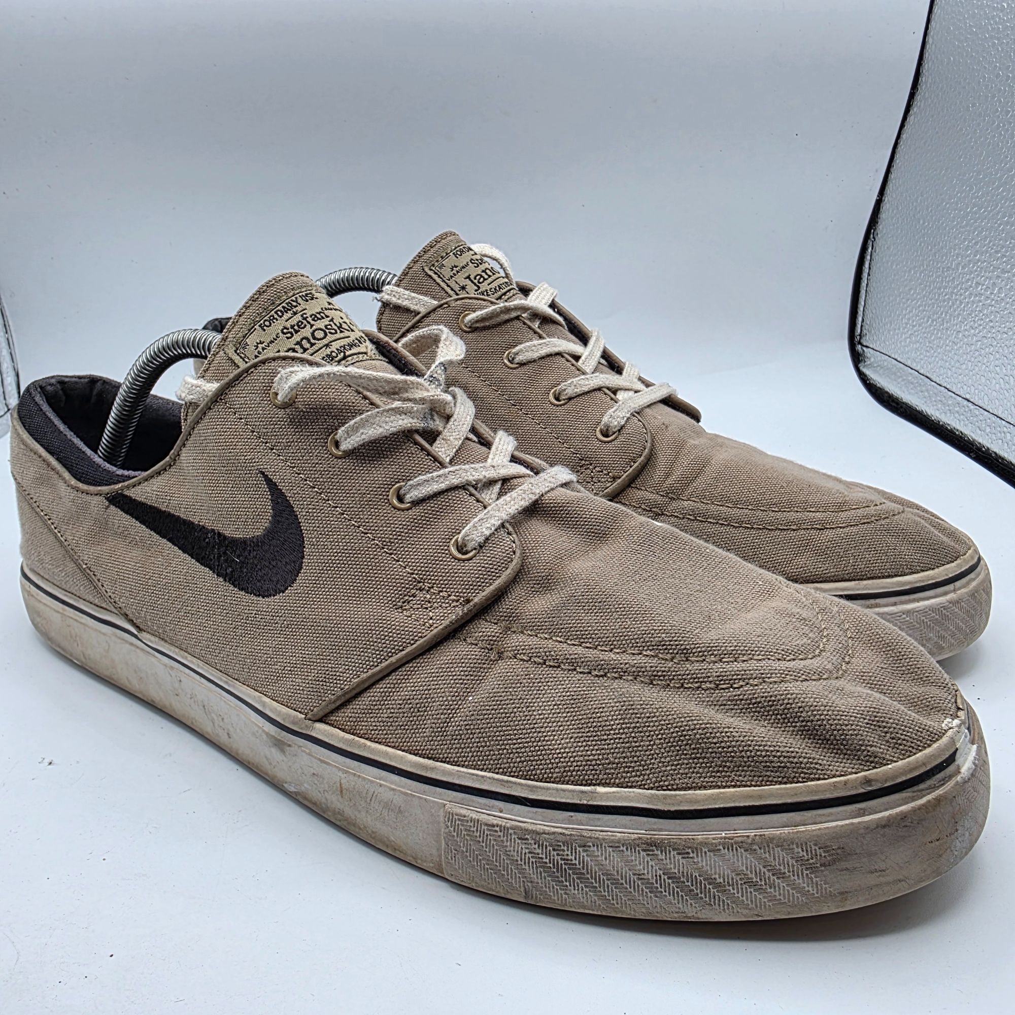 Nike Nike SB Zoom Stefan Janoski Mens Size 12 Beige Shoes Skatebo Size US 12 / EU 45 - 1 Thumbnail